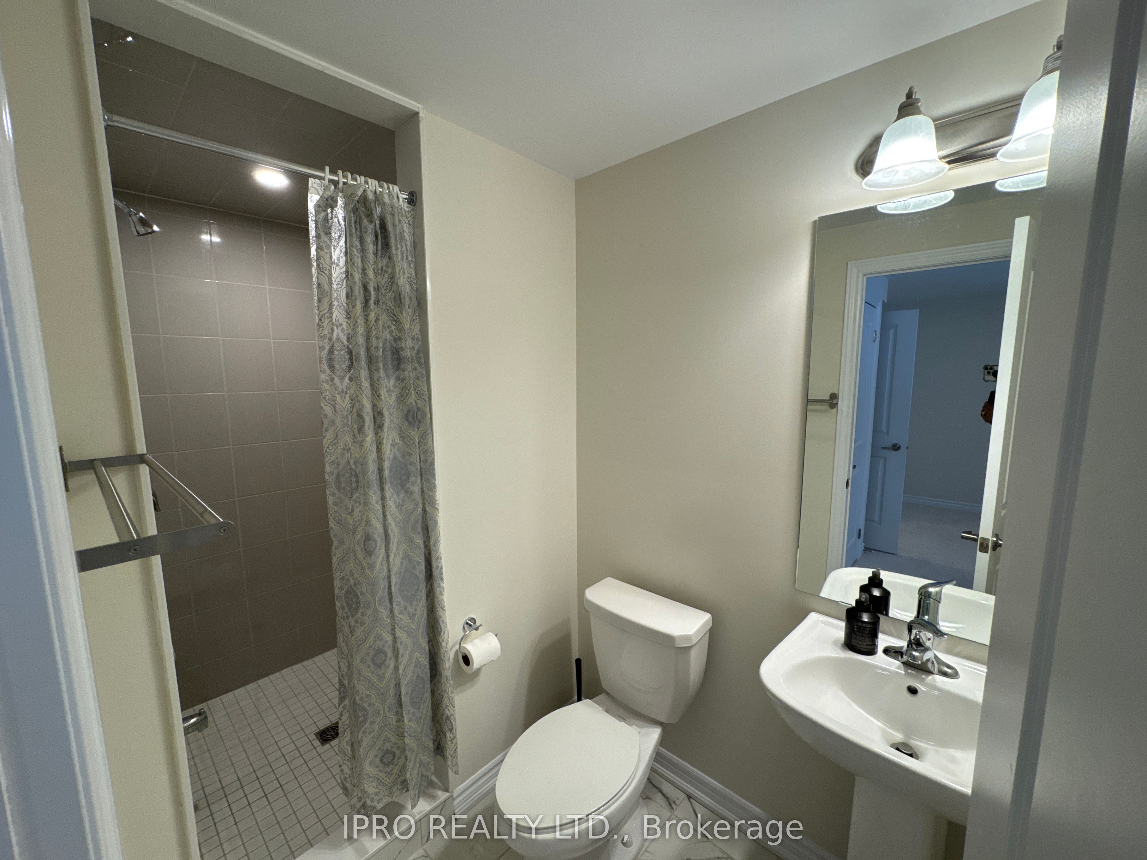 1453 National Common E Property Photo 22
