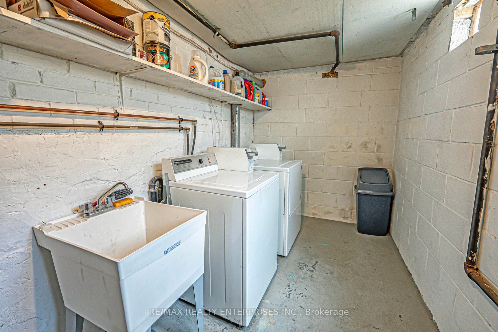 914 Dovercourt Road Property Photo 26