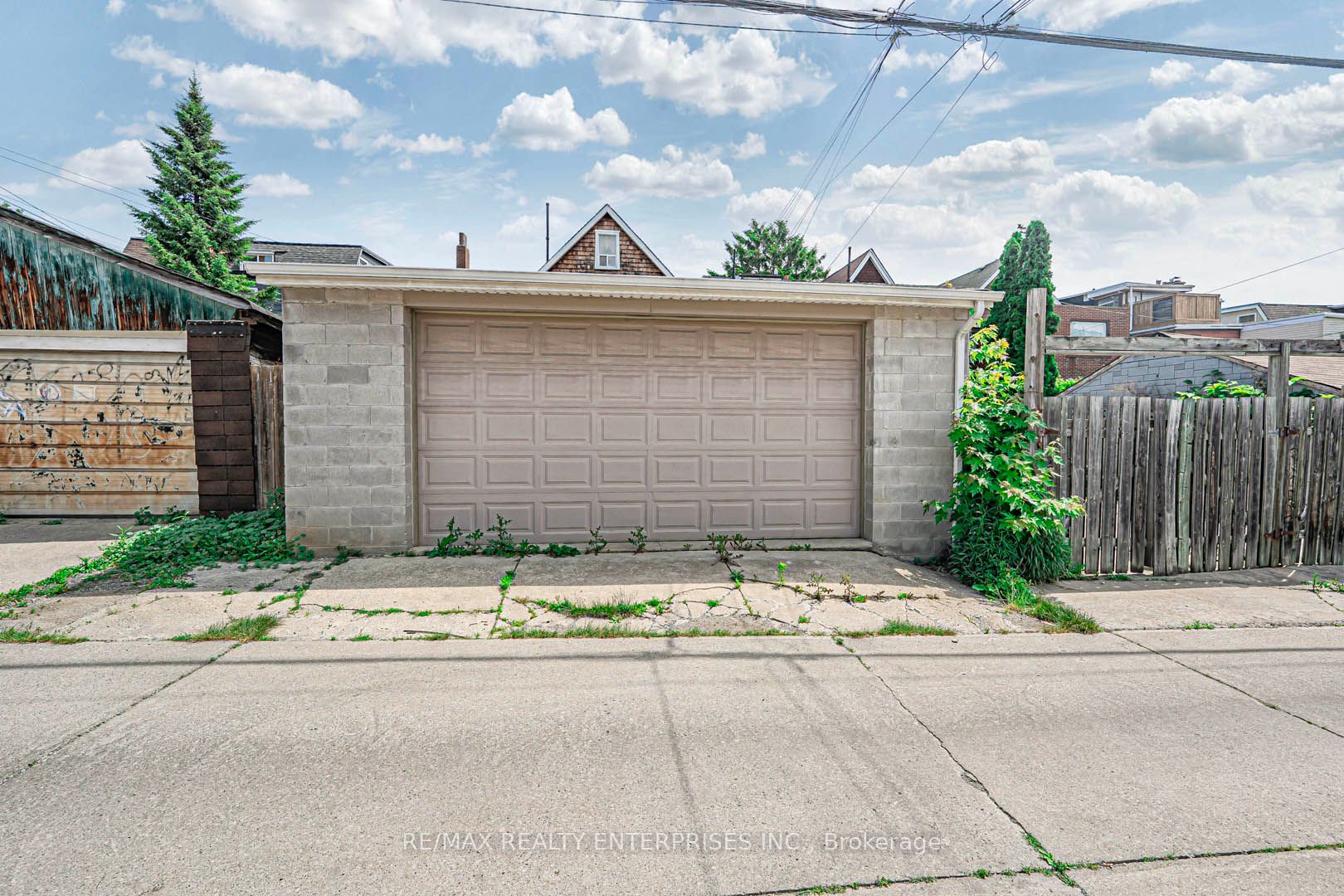 914 Dovercourt Road Property Photo 46