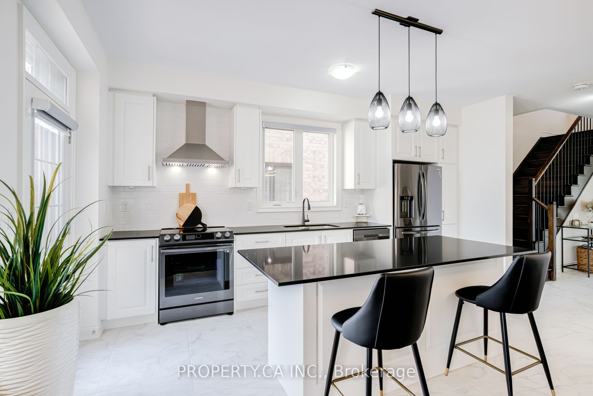 10 Fordham Road Property Photo 1
