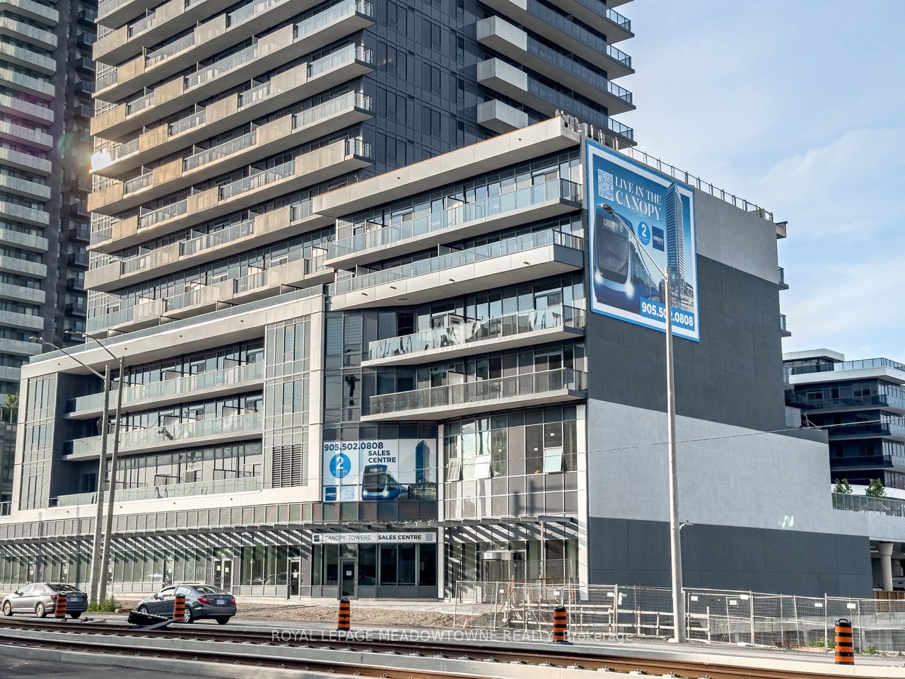 #530 - 5105 Hurontario Street Property Photo 1