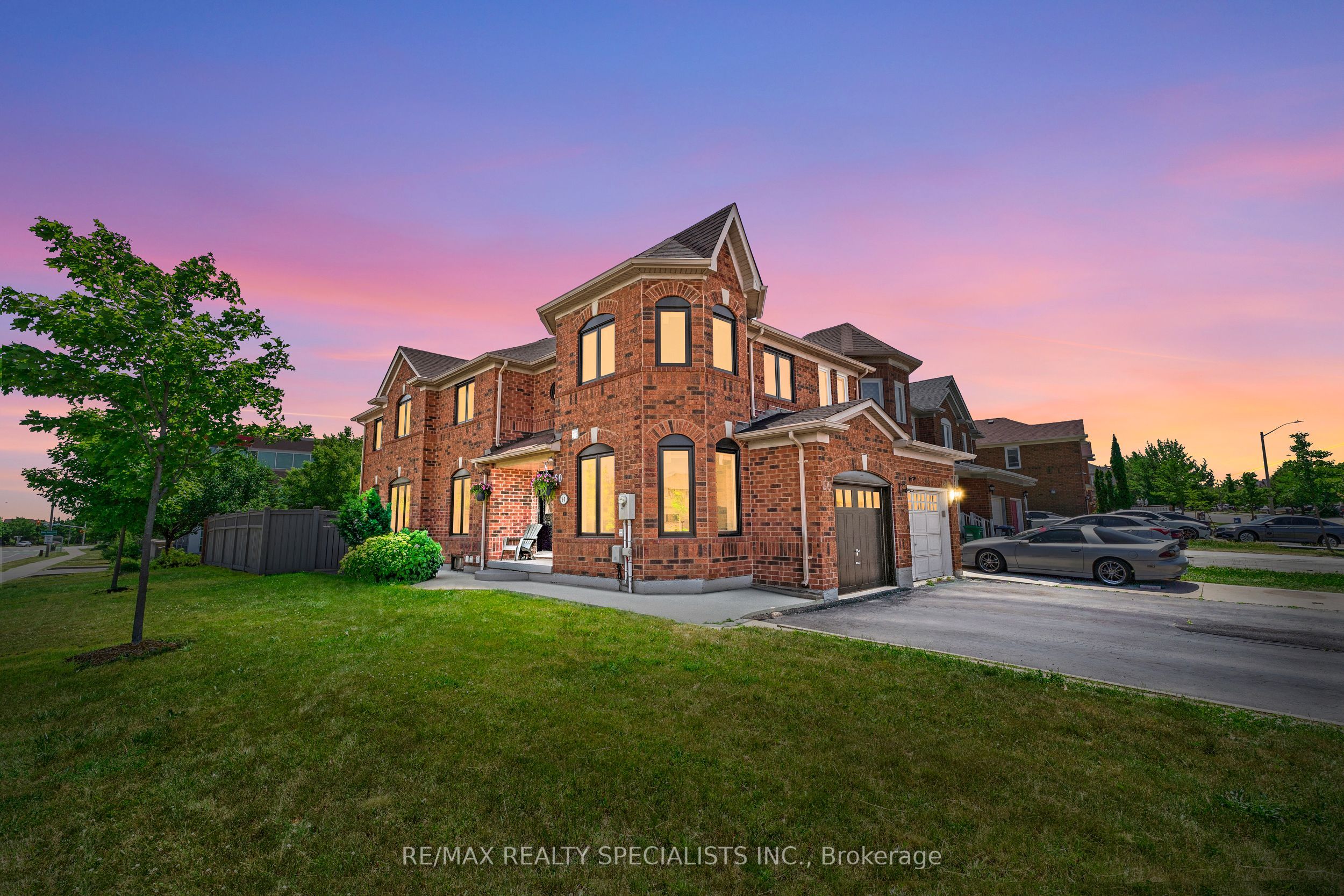 60 Sunny Meadow Boulevard Property Photo 2