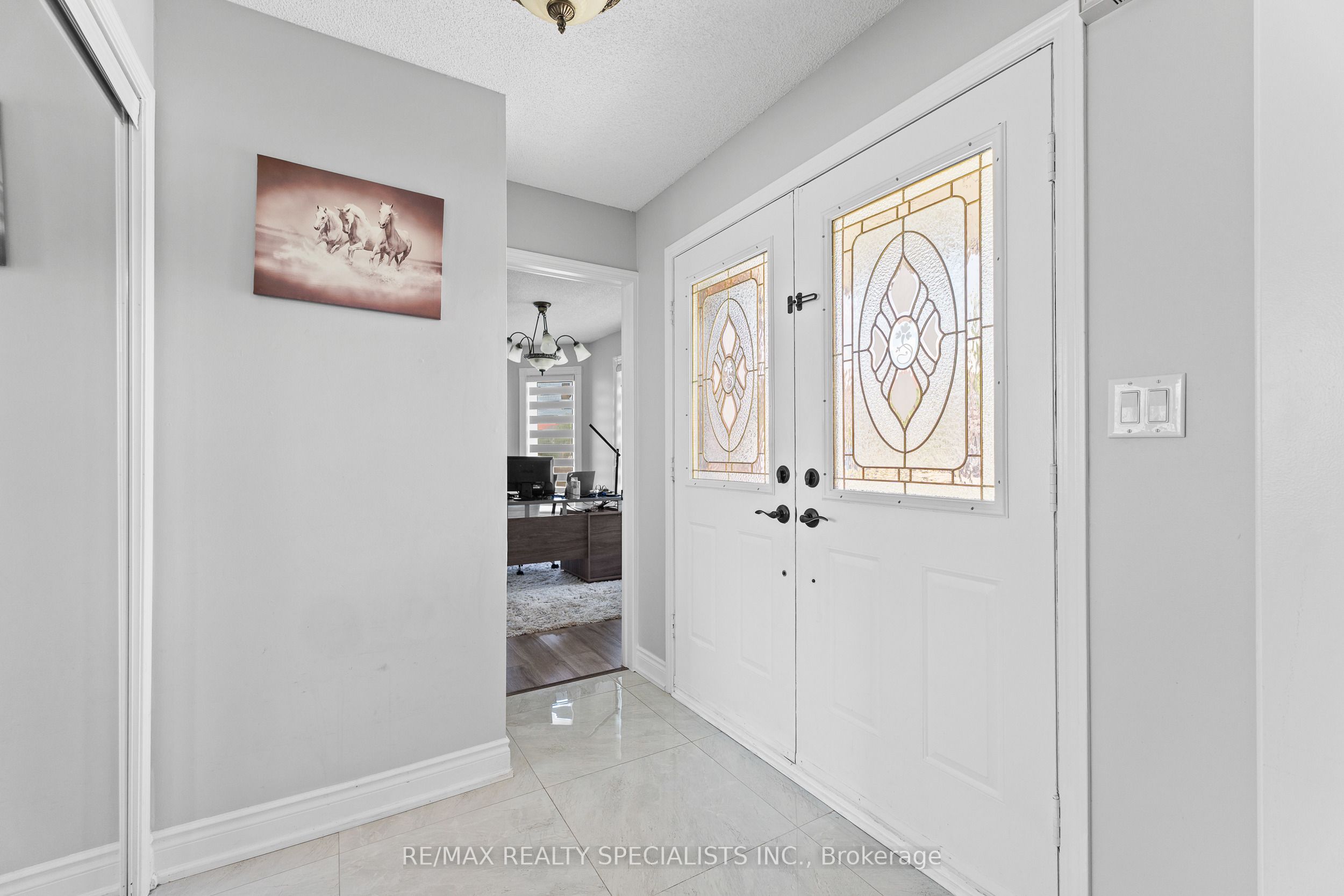 60 Sunny Meadow Boulevard Property Photo 4