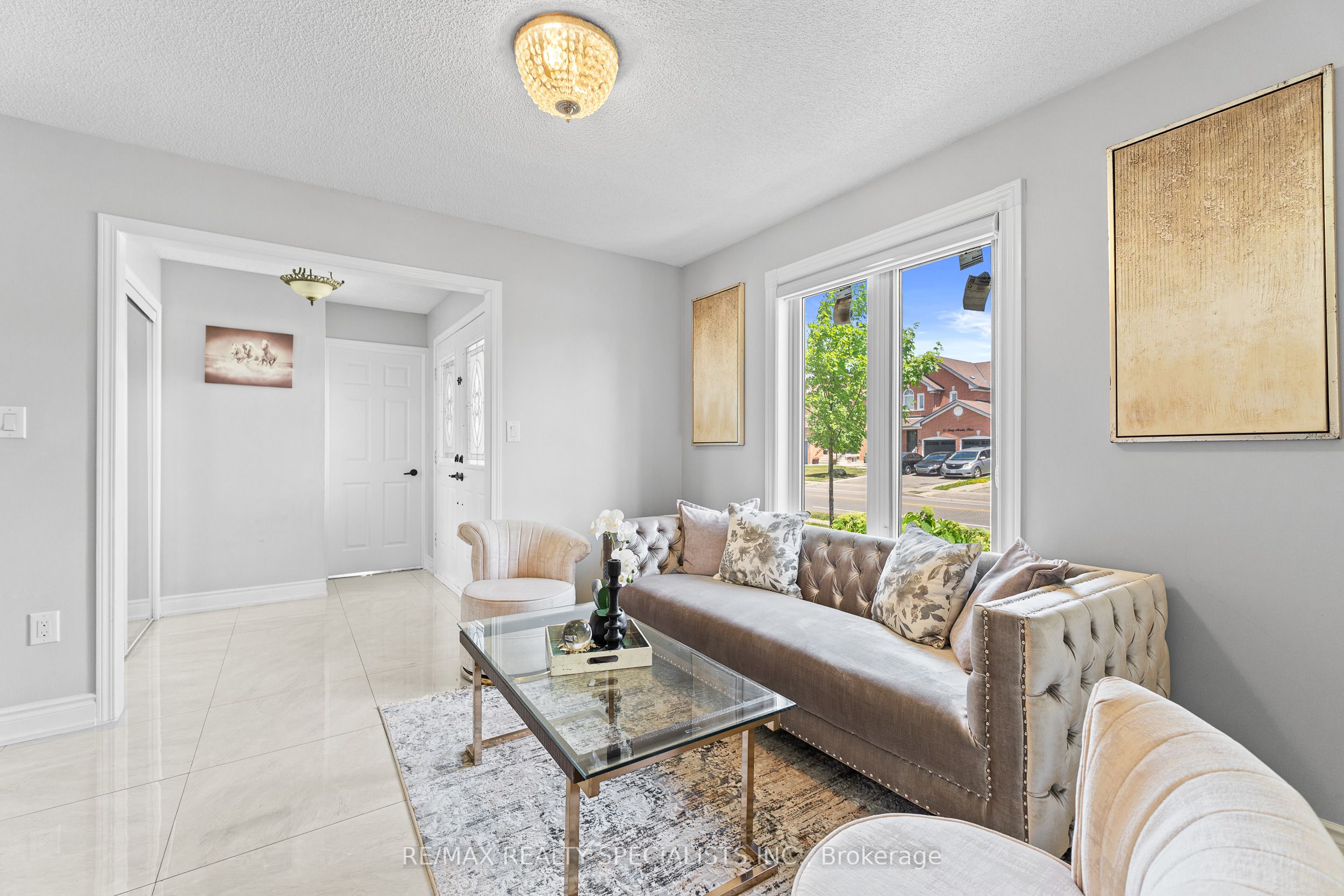 60 Sunny Meadow Boulevard Property Photo 8