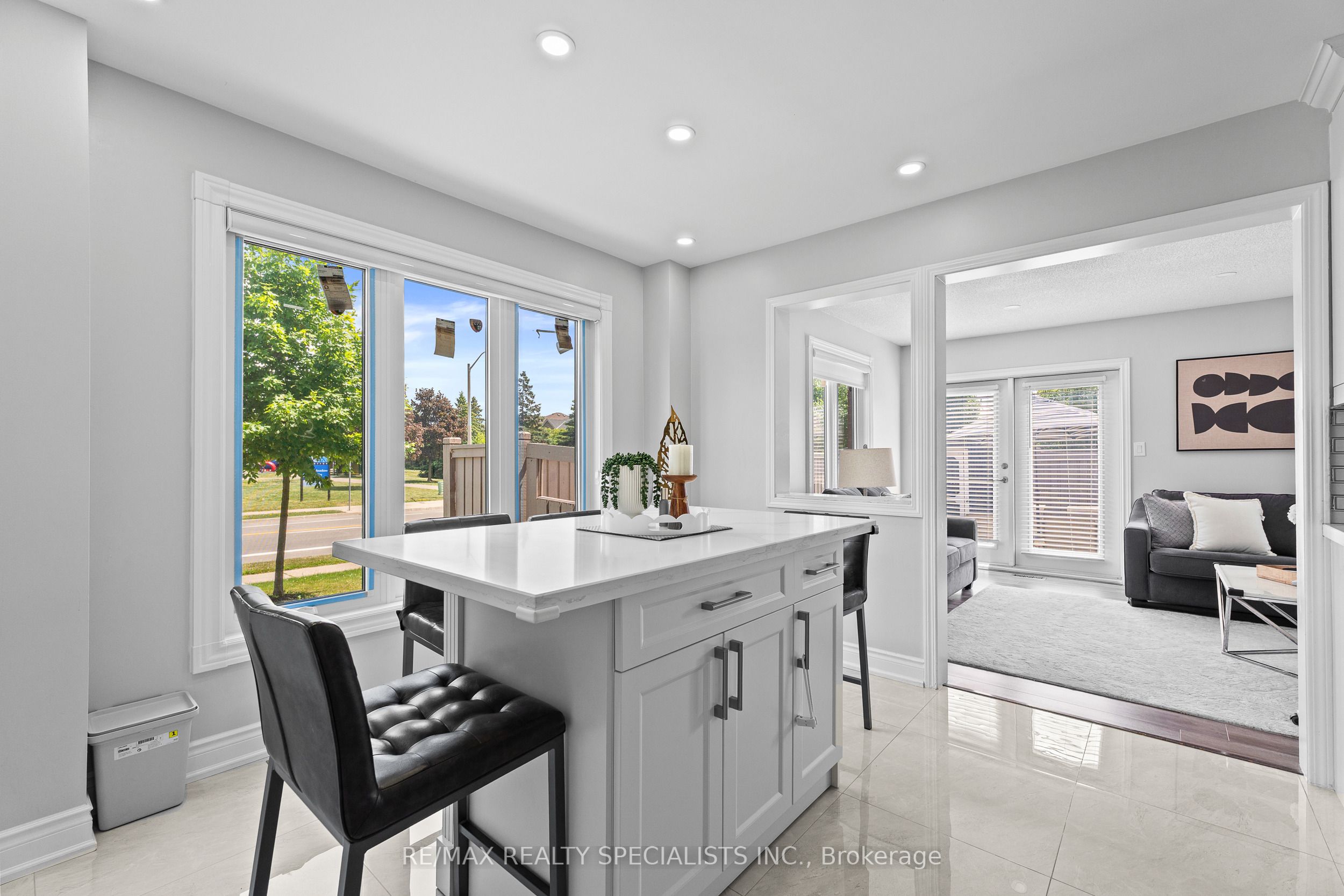 60 Sunny Meadow Boulevard Property Photo 13