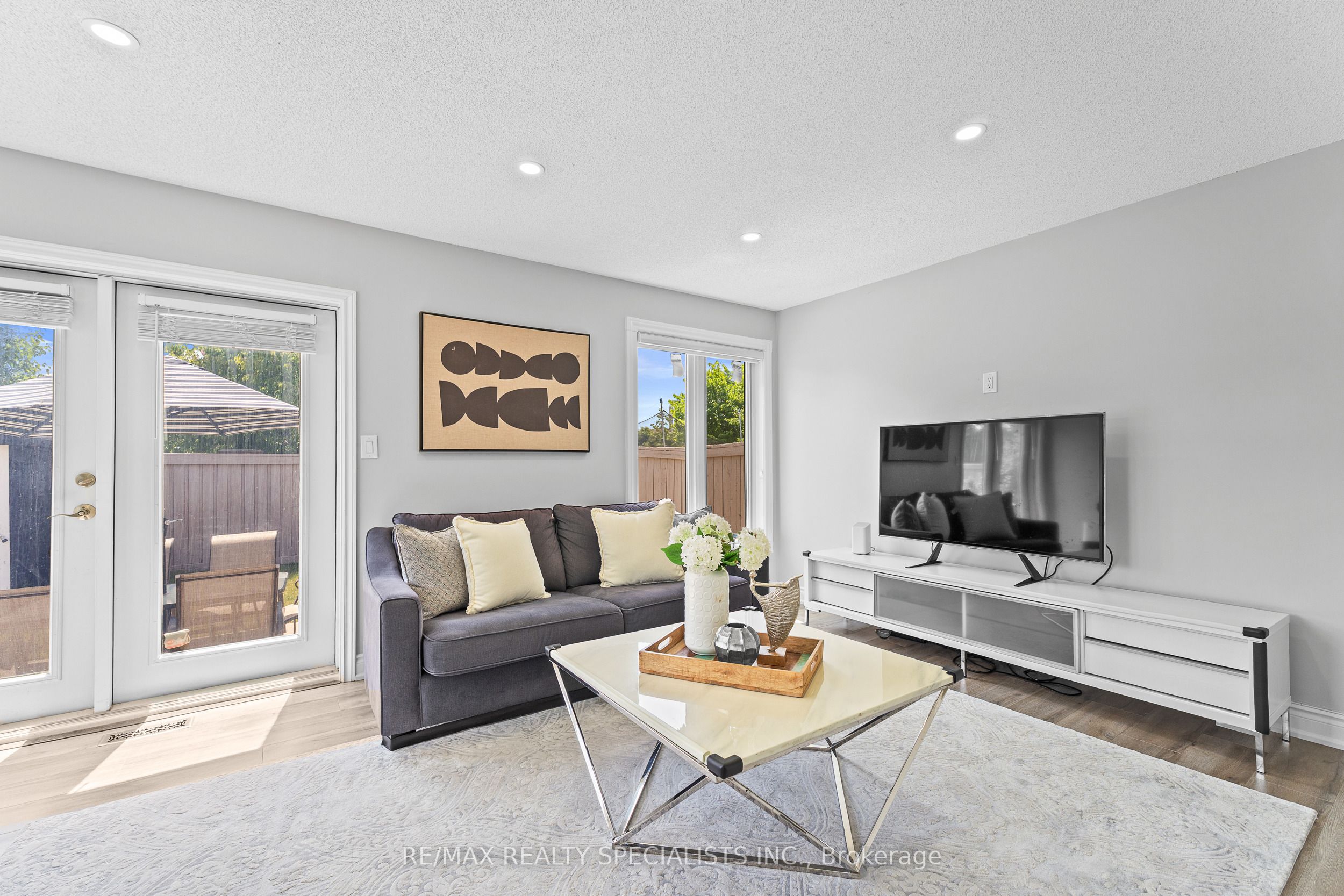60 Sunny Meadow Boulevard Property Photo 15