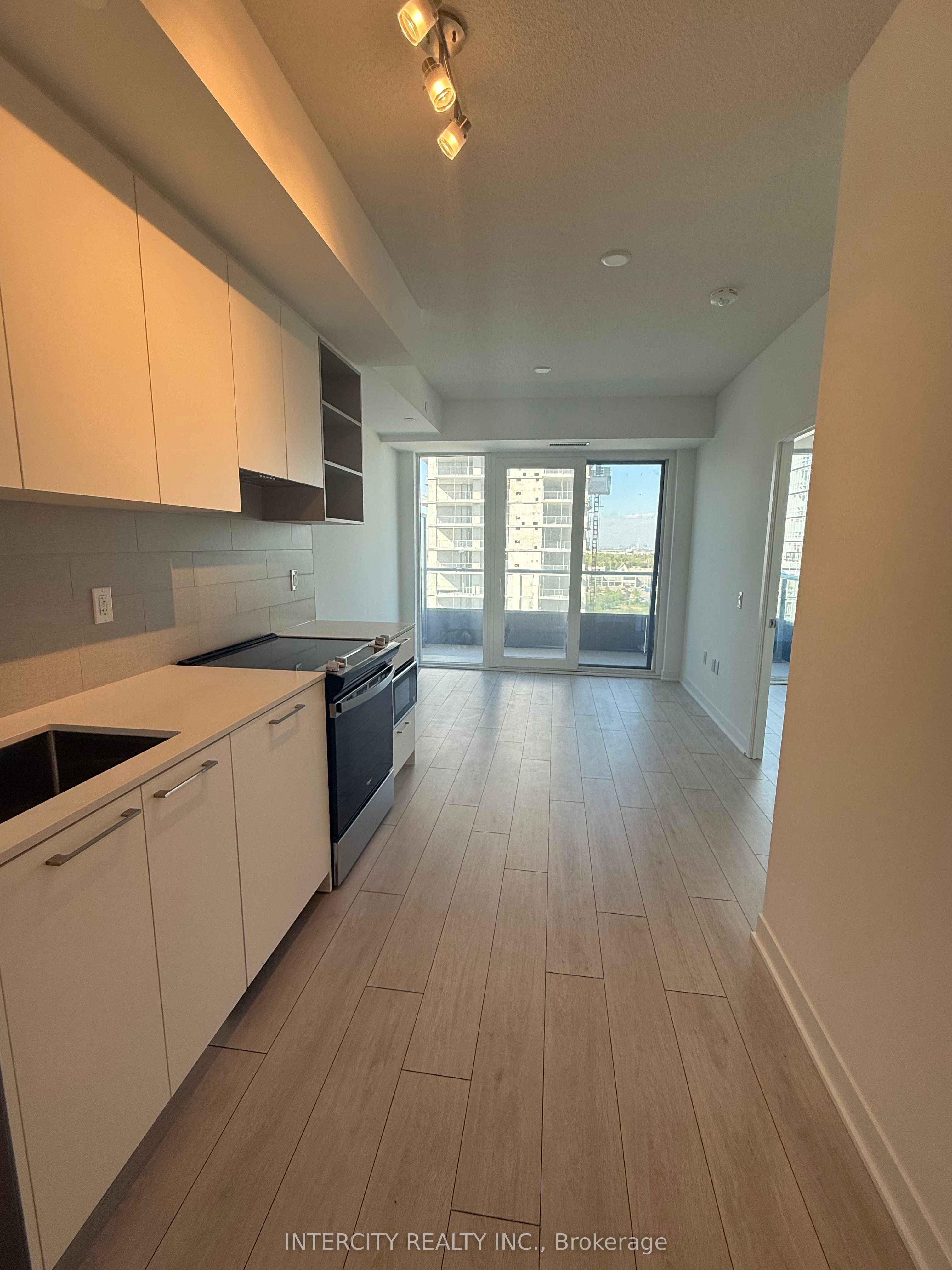 #2112 - 260 Malta Avenue Property Photo 8