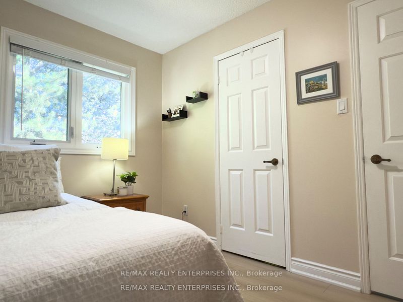 1180 Walden Circle 19 Property Photo 24