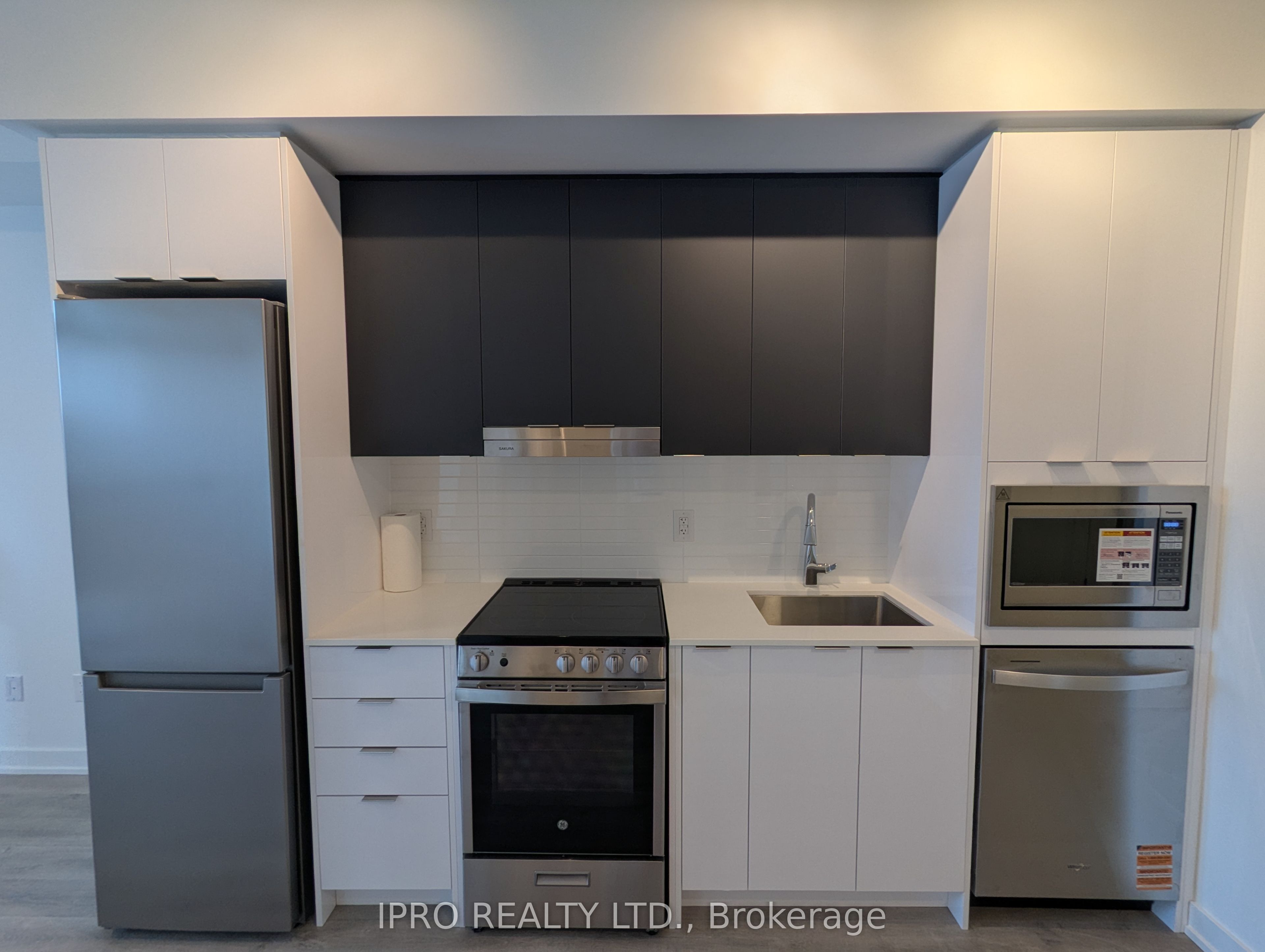 5105 Hurontario Street 706 Property Photo 8