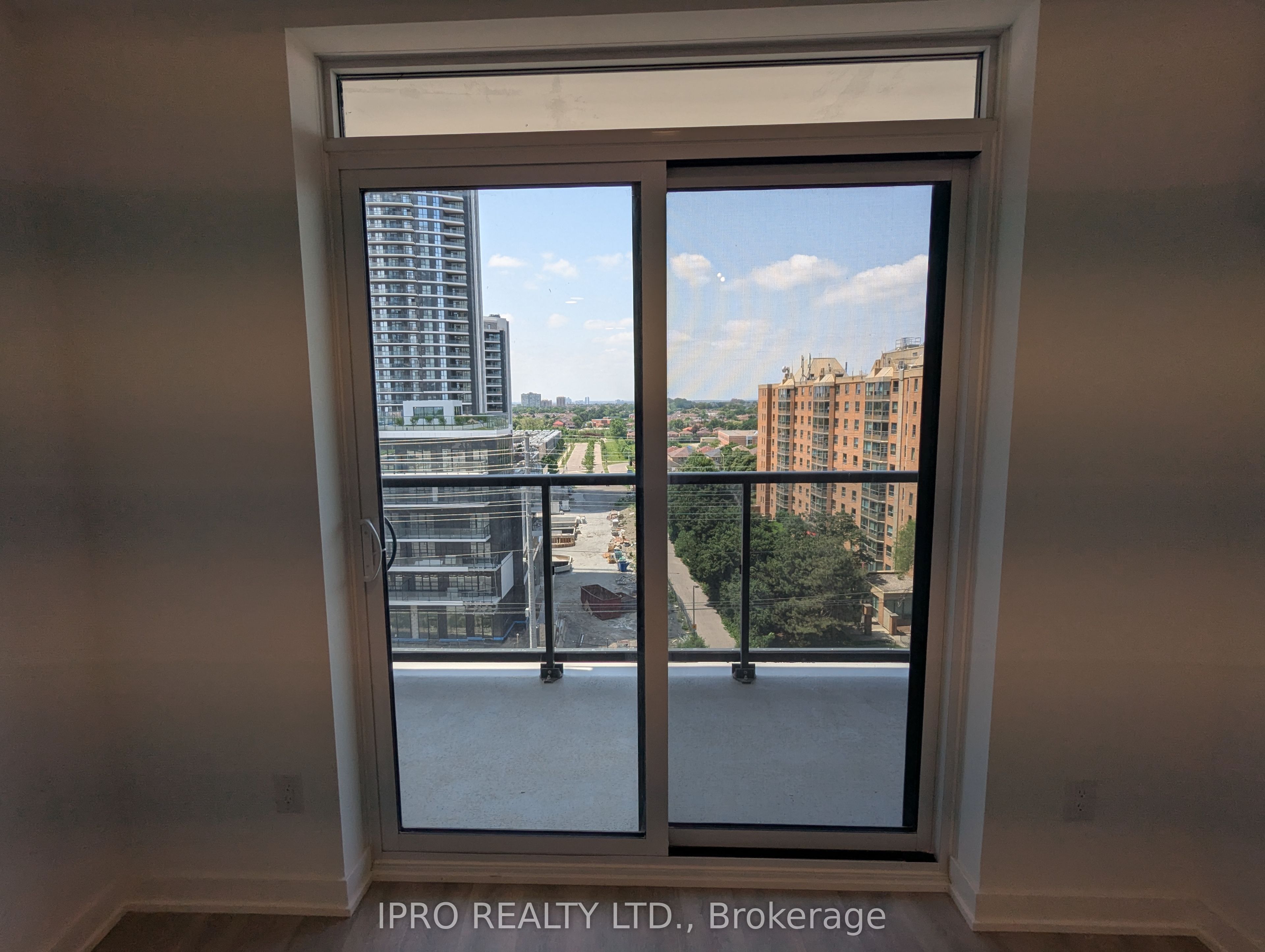 5105 Hurontario Street 706 Property Photo 11