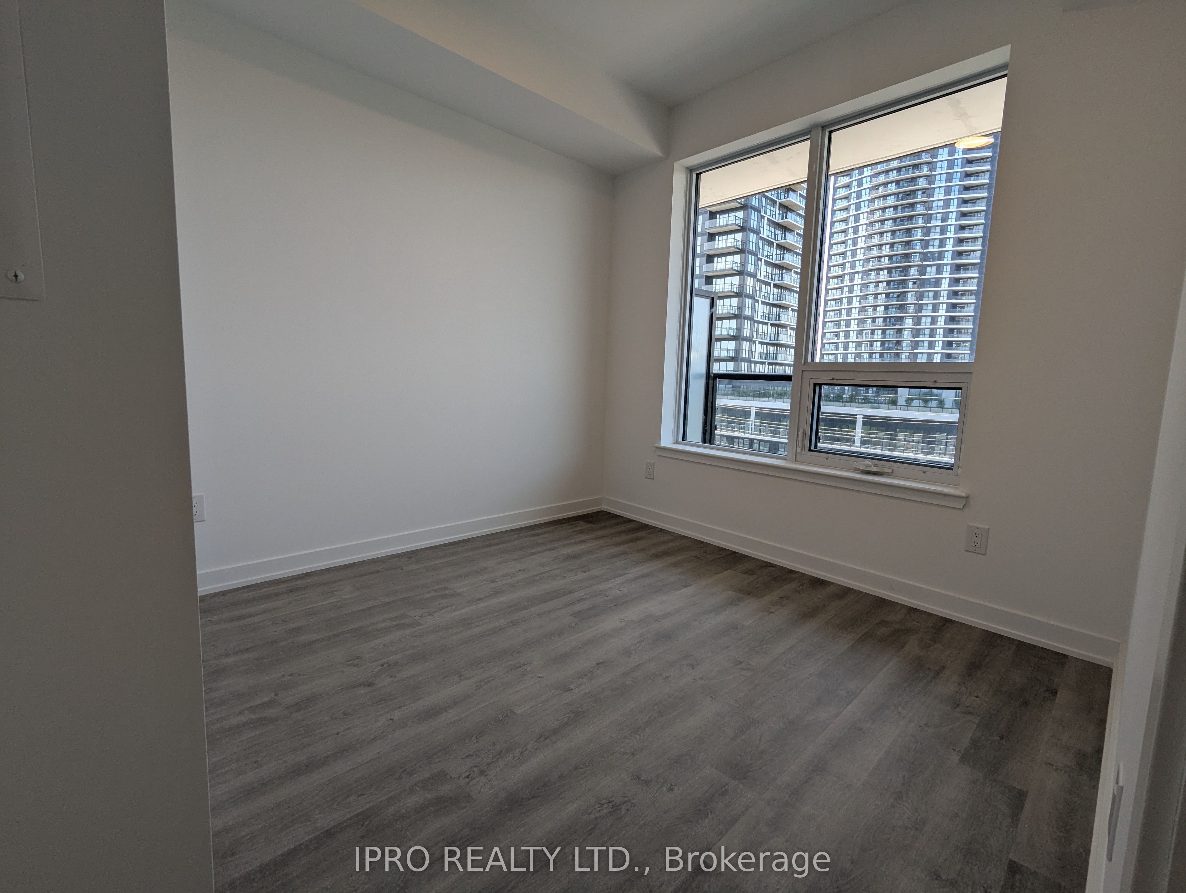 5105 Hurontario Street 706 Property Photo 12