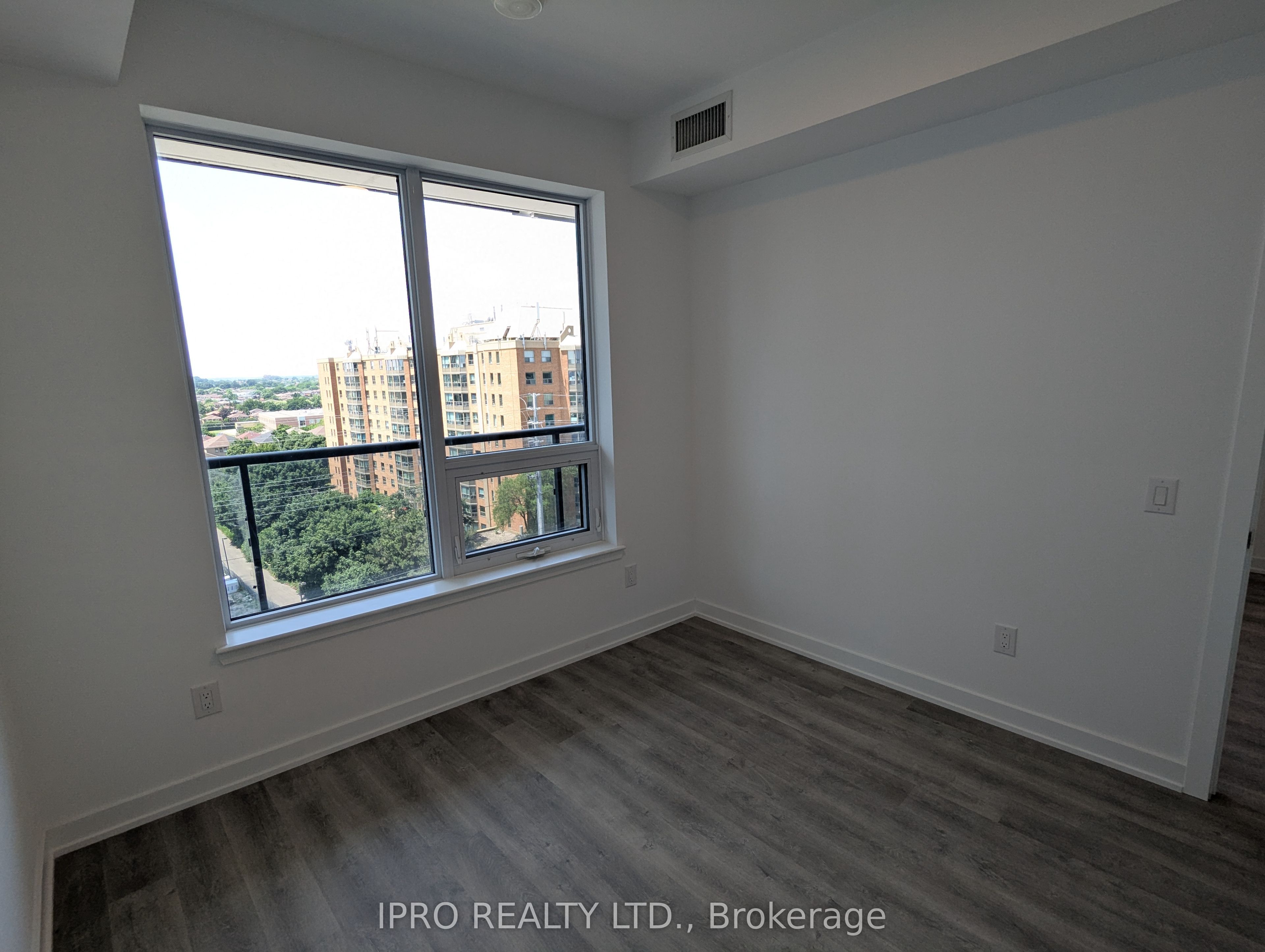 5105 Hurontario Street 706 Property Photo 14
