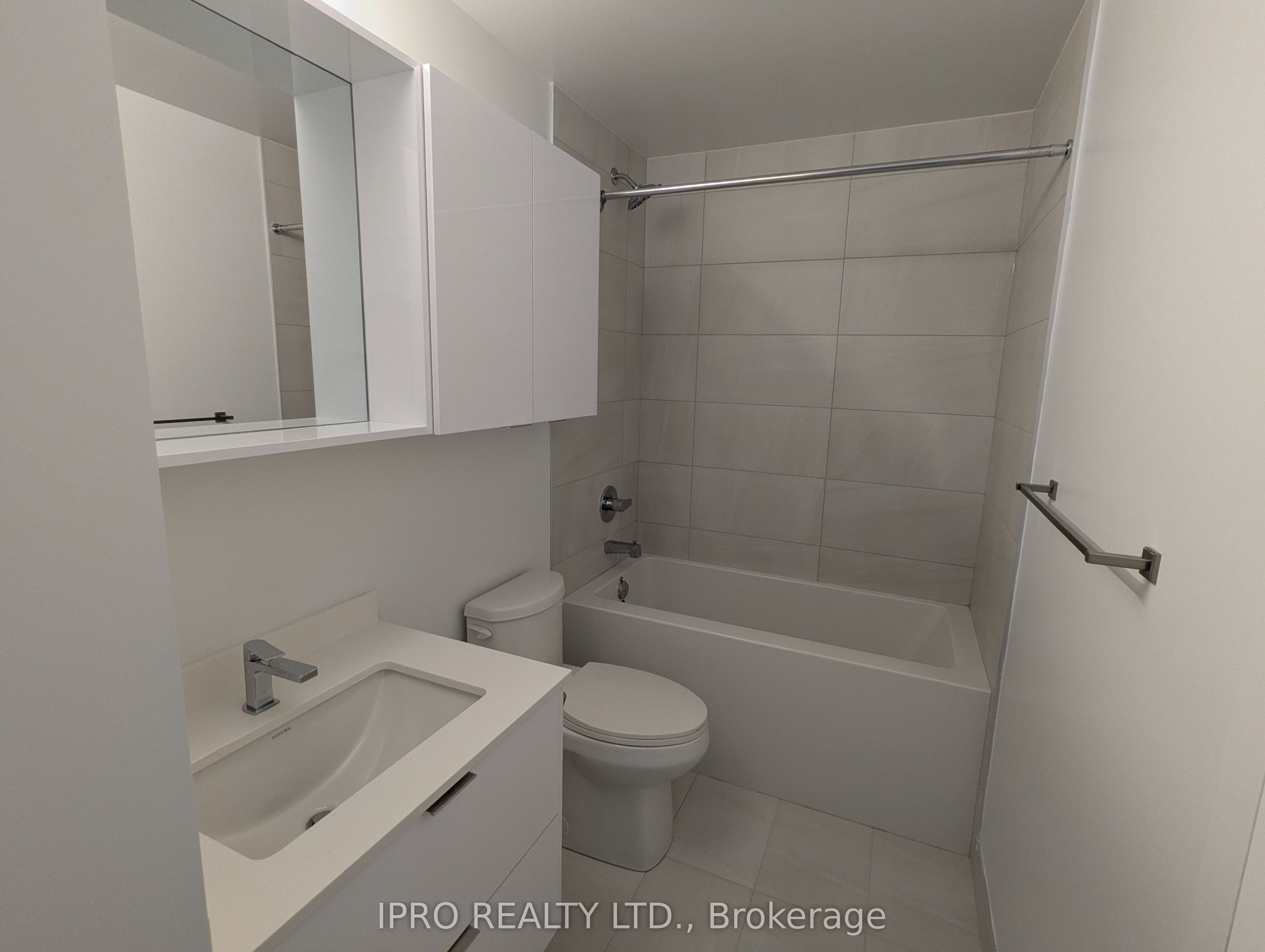 5105 Hurontario Street 706 Property Photo 17