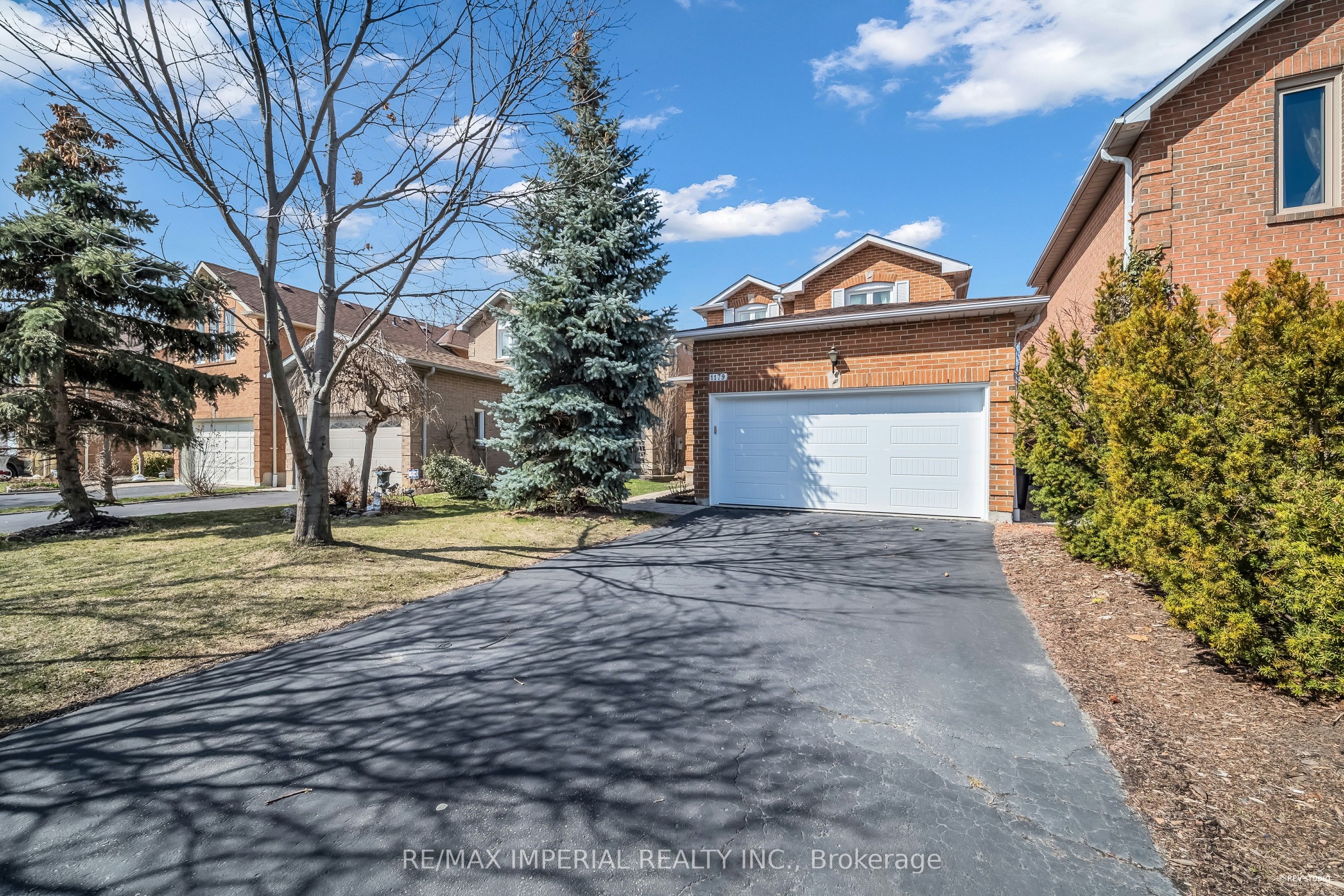 1179 Barleymow Street Property Photo 3