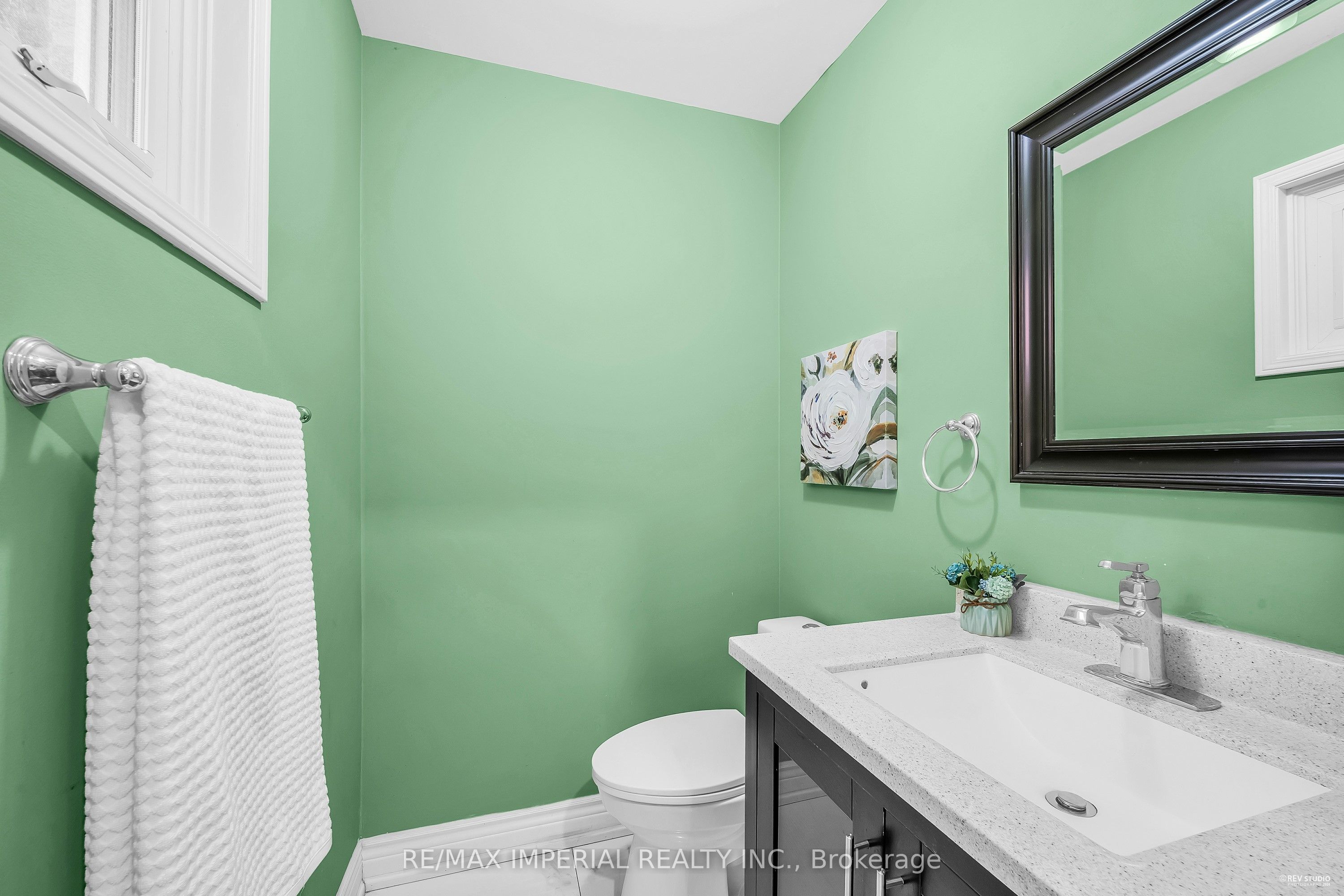 1179 Barleymow Street Property Photo 7