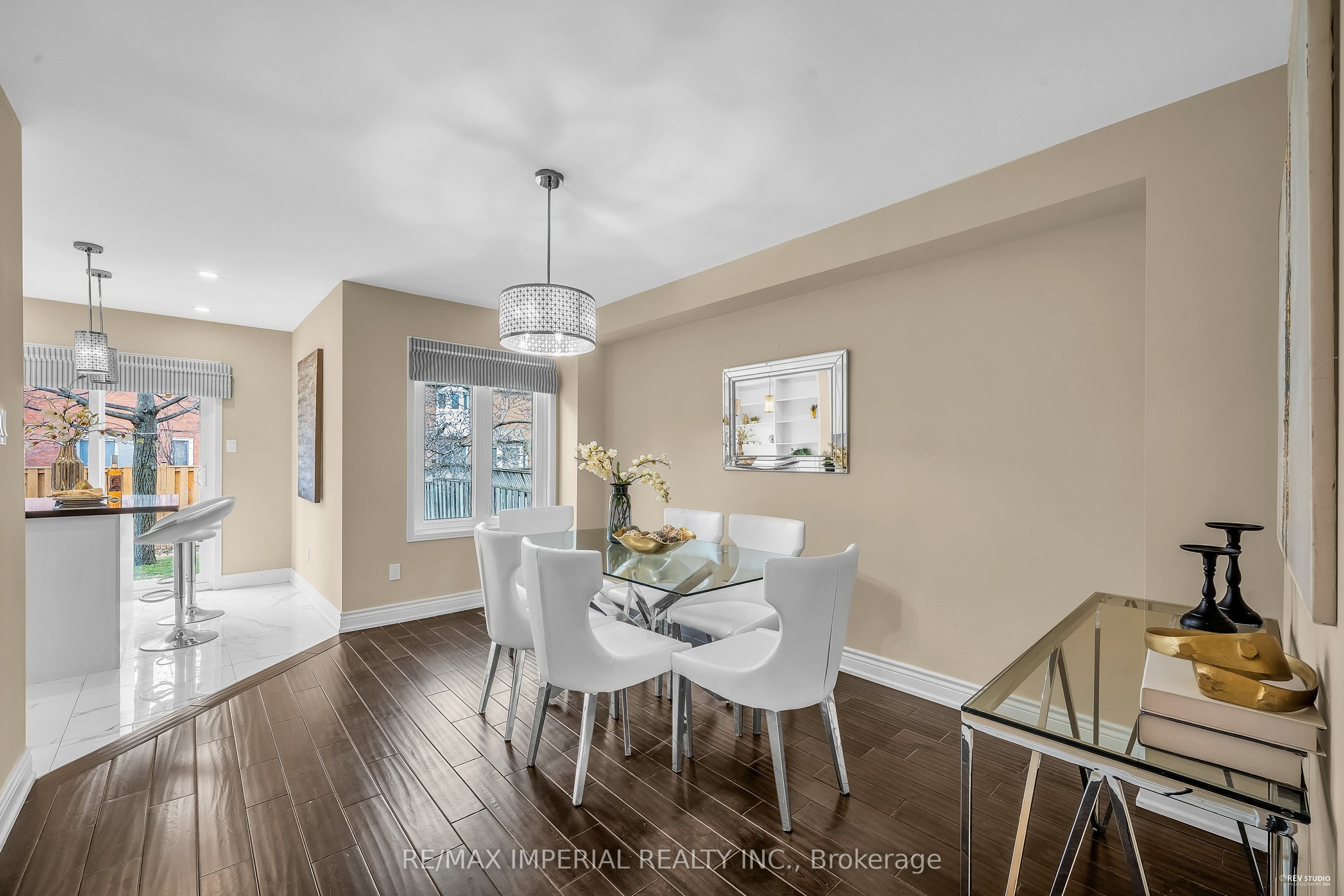 1179 Barleymow Street Property Photo 13