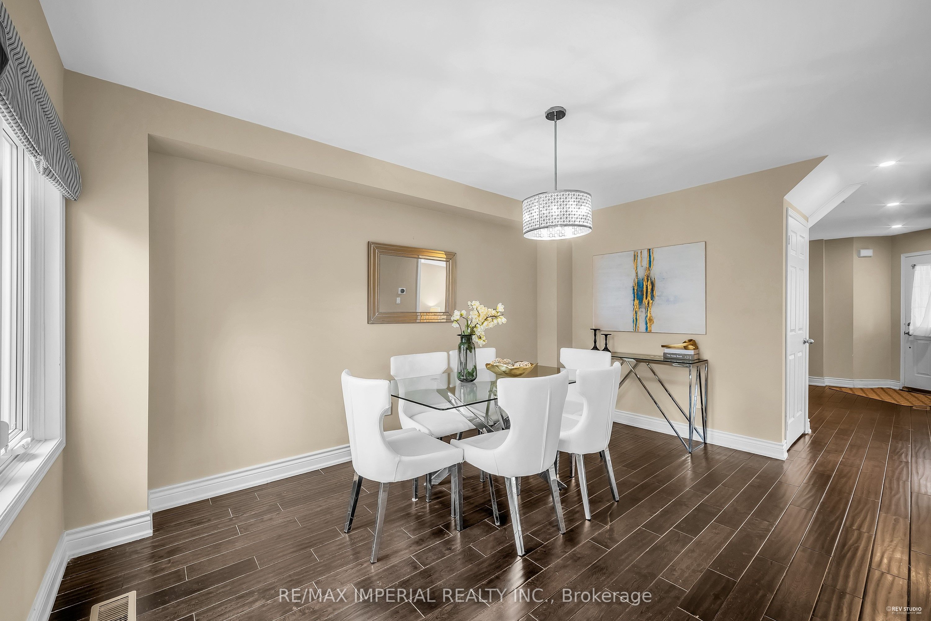 1179 Barleymow Street Property Photo 14