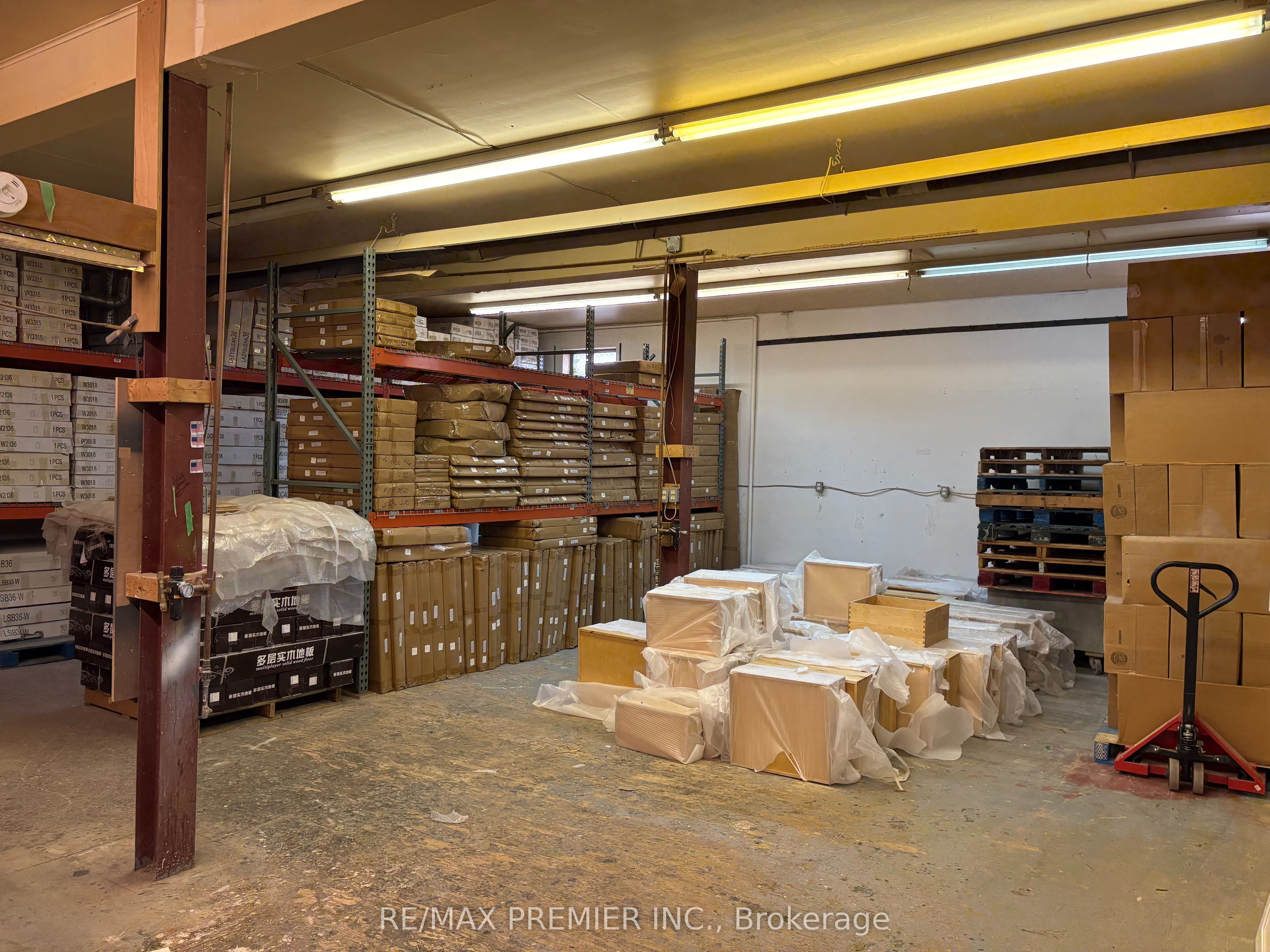 915 Roselawn Avenue Property Photo 7