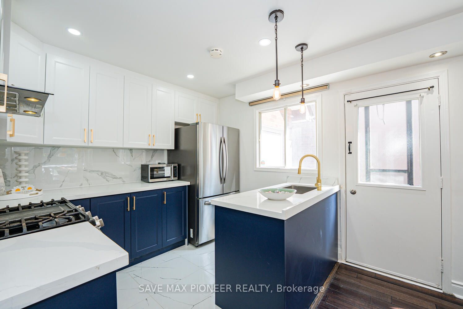 228 Lech Walesa Drive Property Photo 13