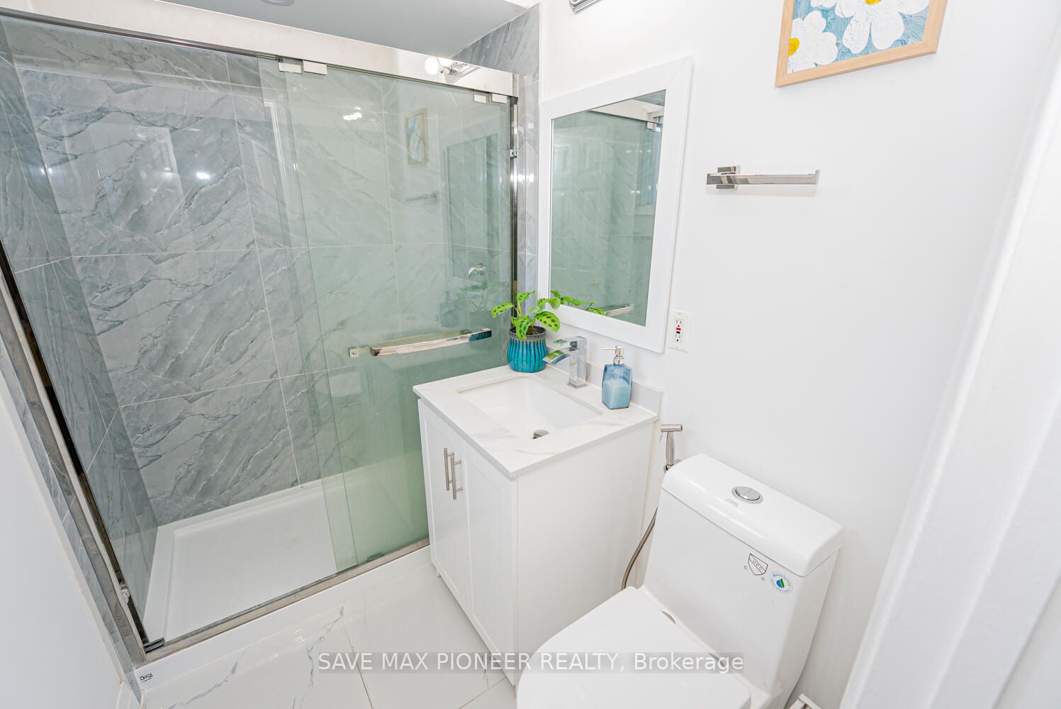 228 Lech Walesa Drive Property Photo 18
