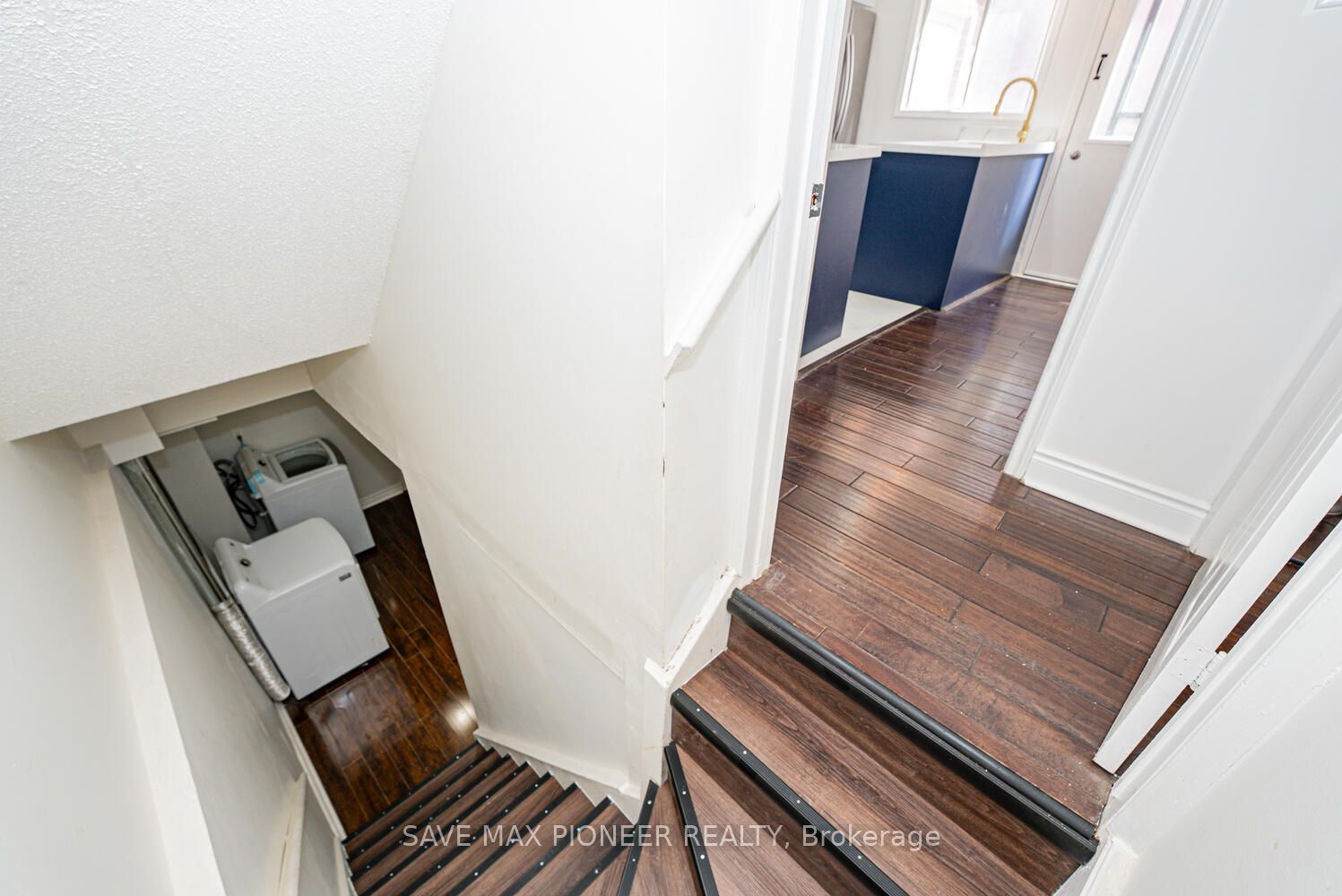 228 Lech Walesa Drive Property Photo 23