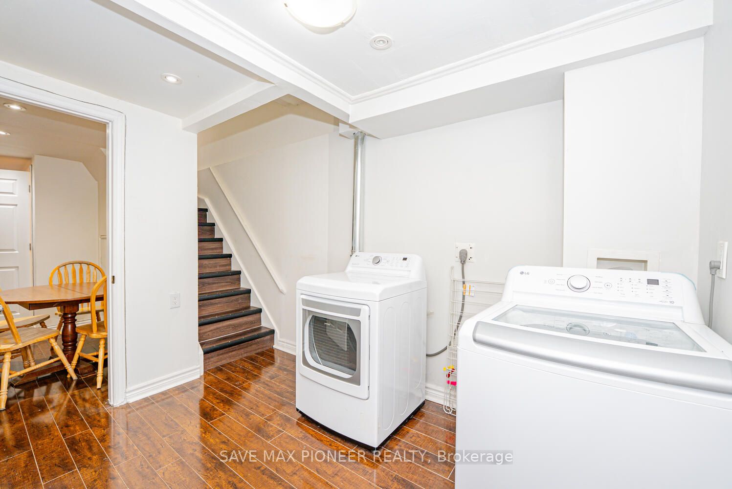 228 Lech Walesa Drive Property Photo 25