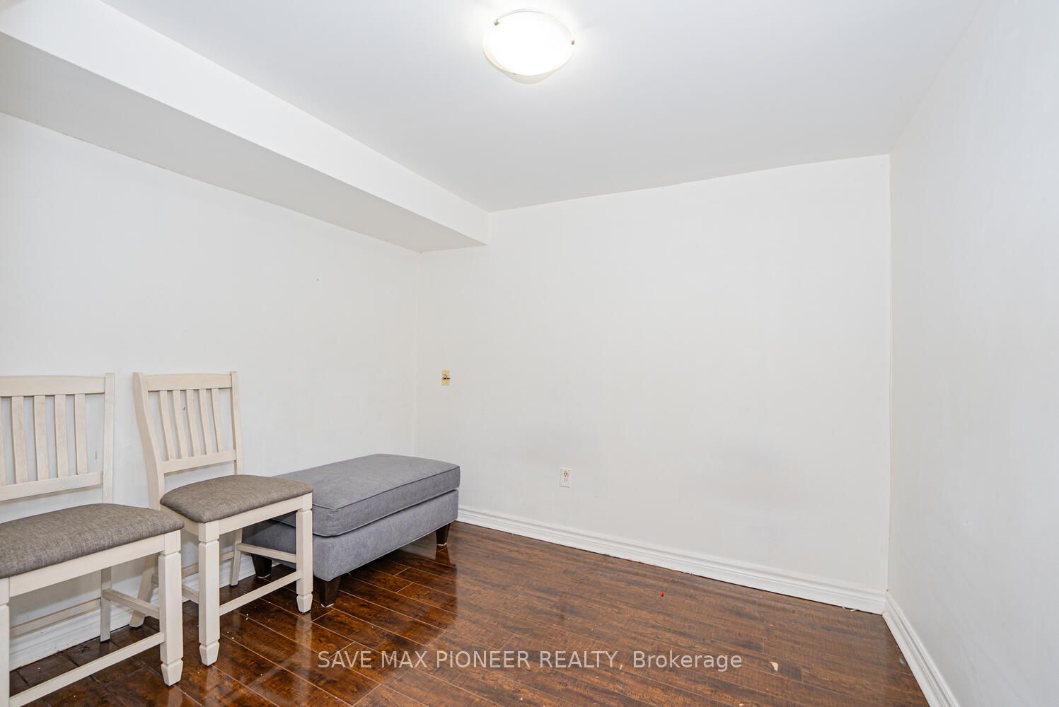 228 Lech Walesa Drive Property Photo 31