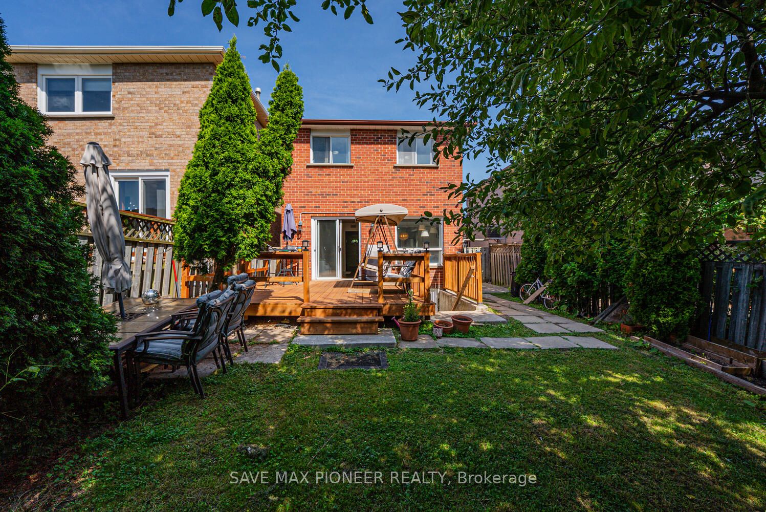 228 Lech Walesa Drive Property Photo 40