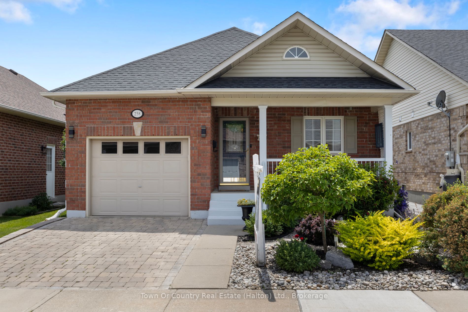 258 Malick Street Property Photo 1