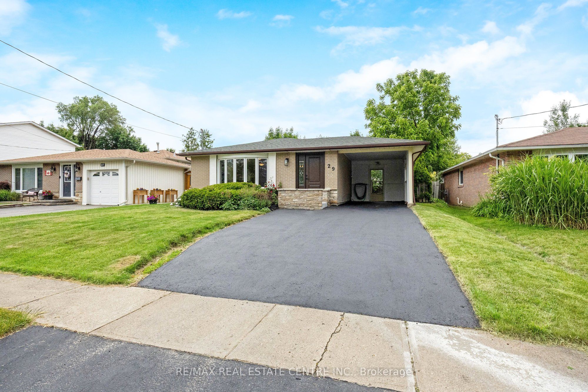 29 Irwin Crescent Property Photo 3
