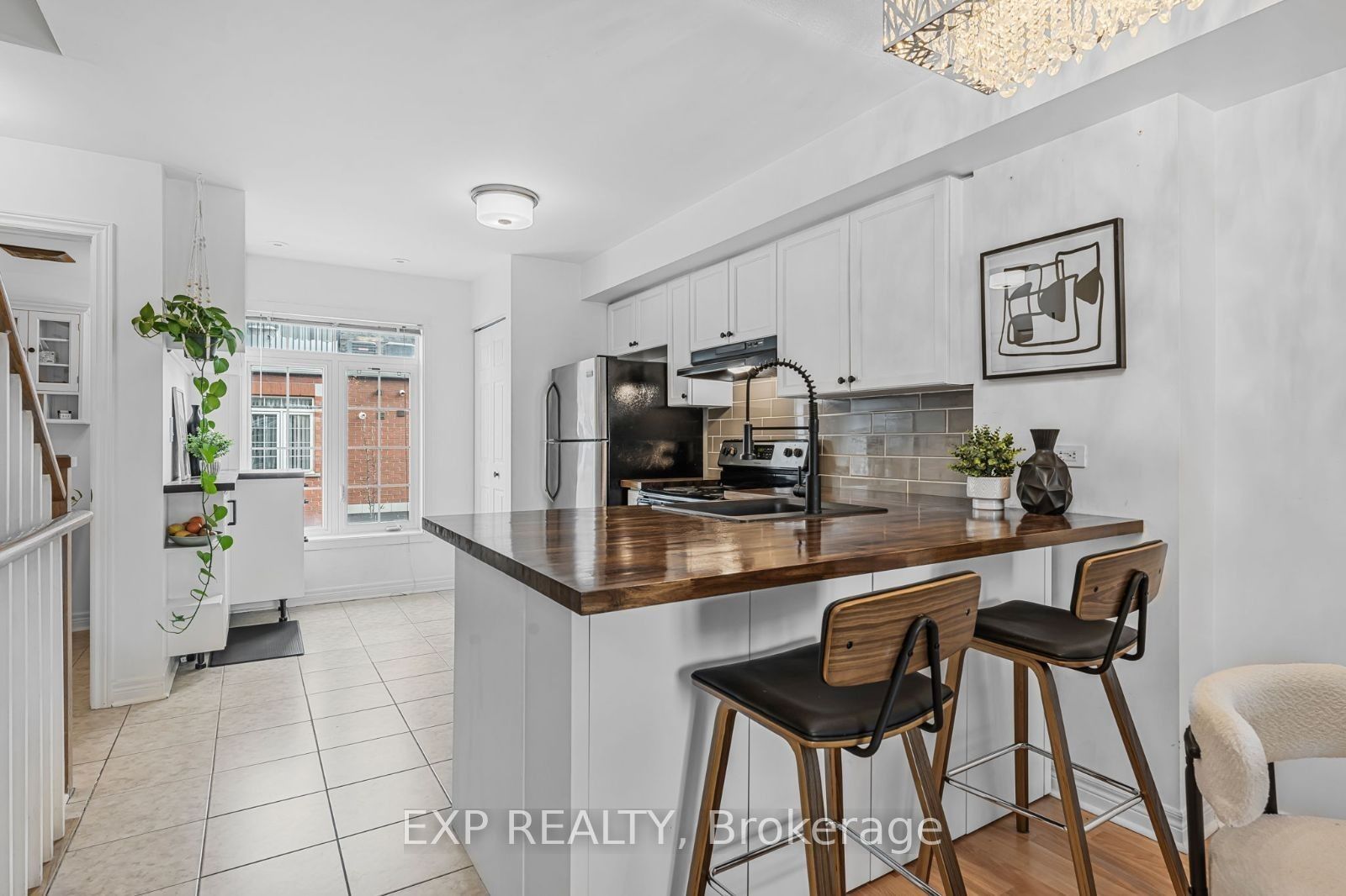 870 Jane Street 215 Property Photo 8