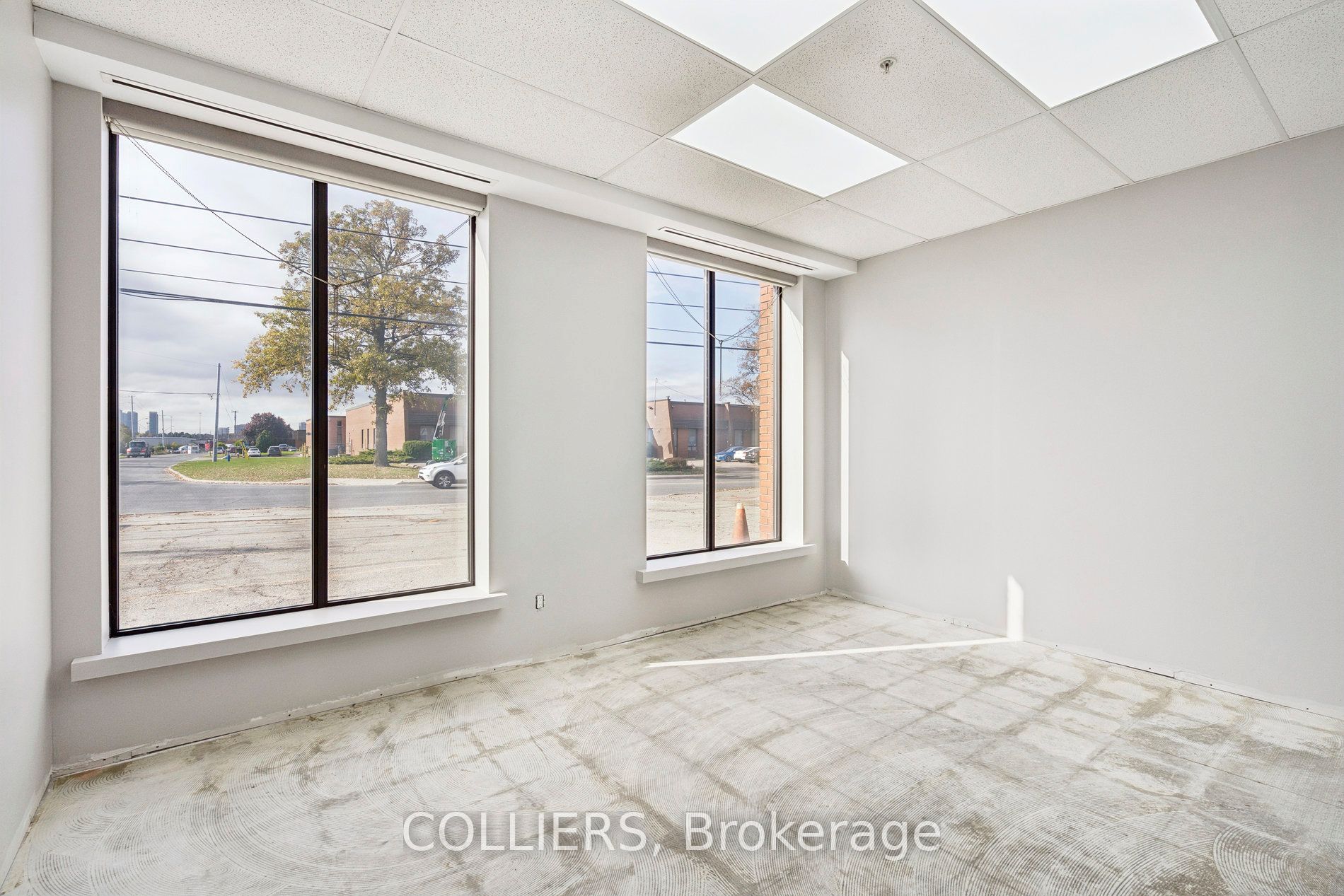 5309 Maingate Drive Property Photo 4