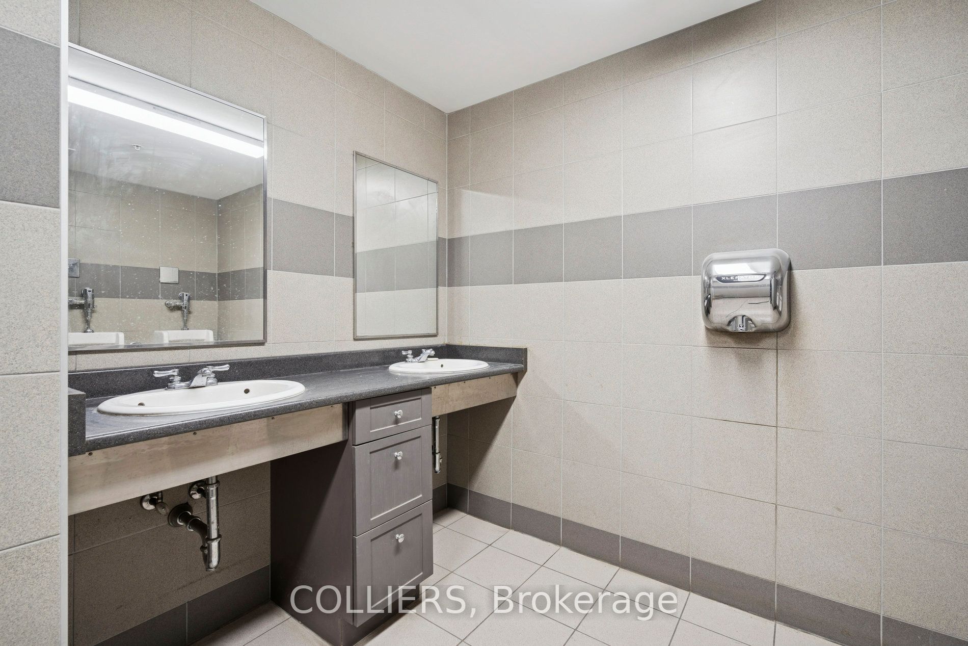 5309 Maingate Drive Property Photo 7