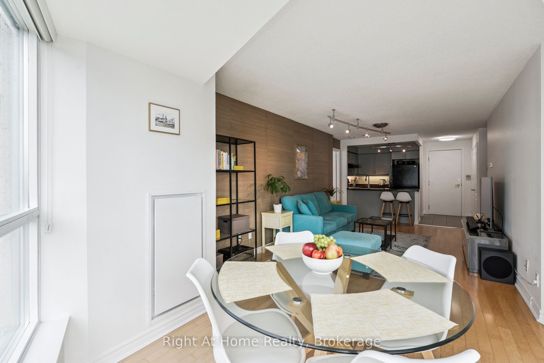2111 Lake Shore Boulevard W 605 Property Photo 9