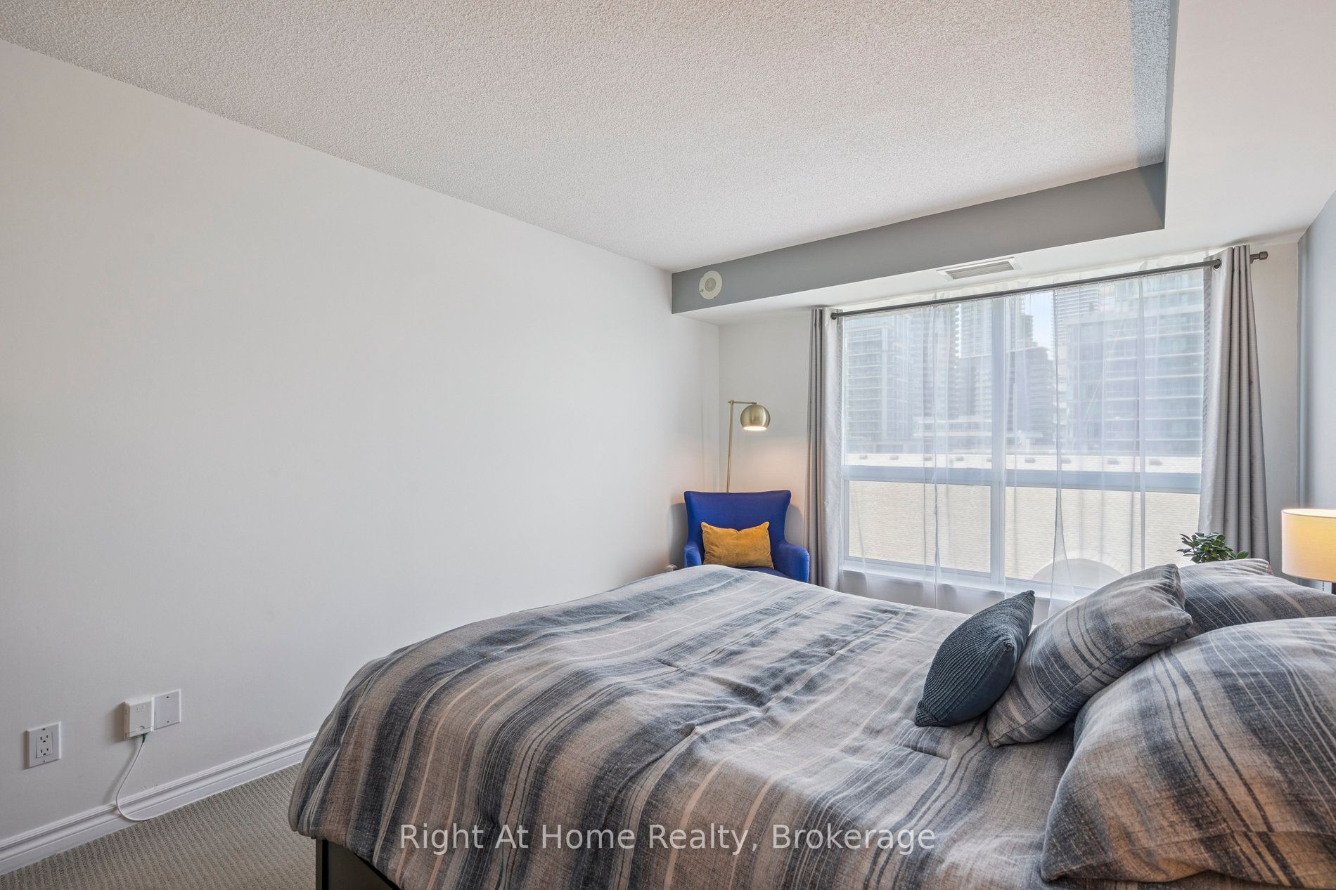 2111 Lake Shore Boulevard W 605 Property Photo 17