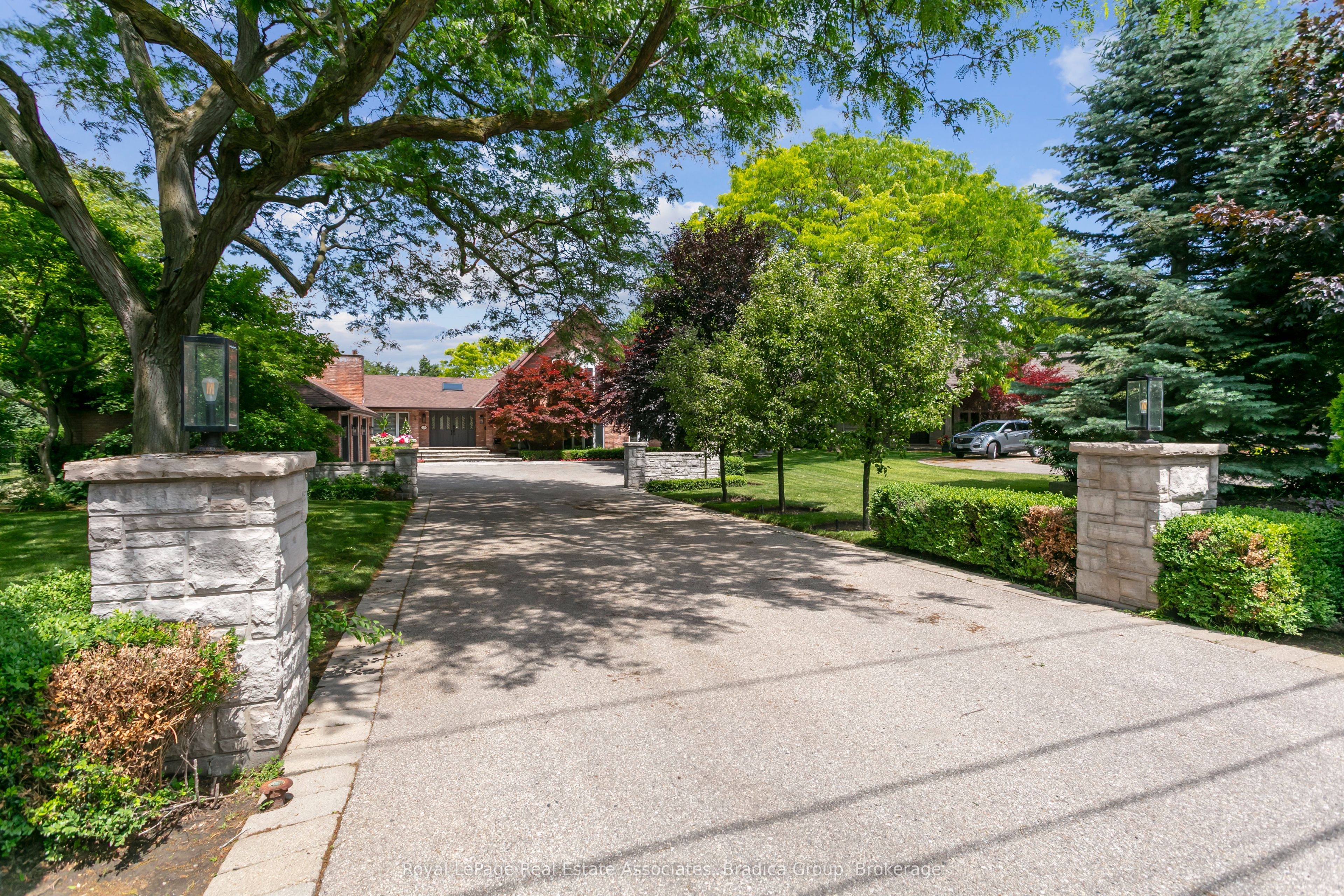 19 Lorraine Gardens Property Photo 4