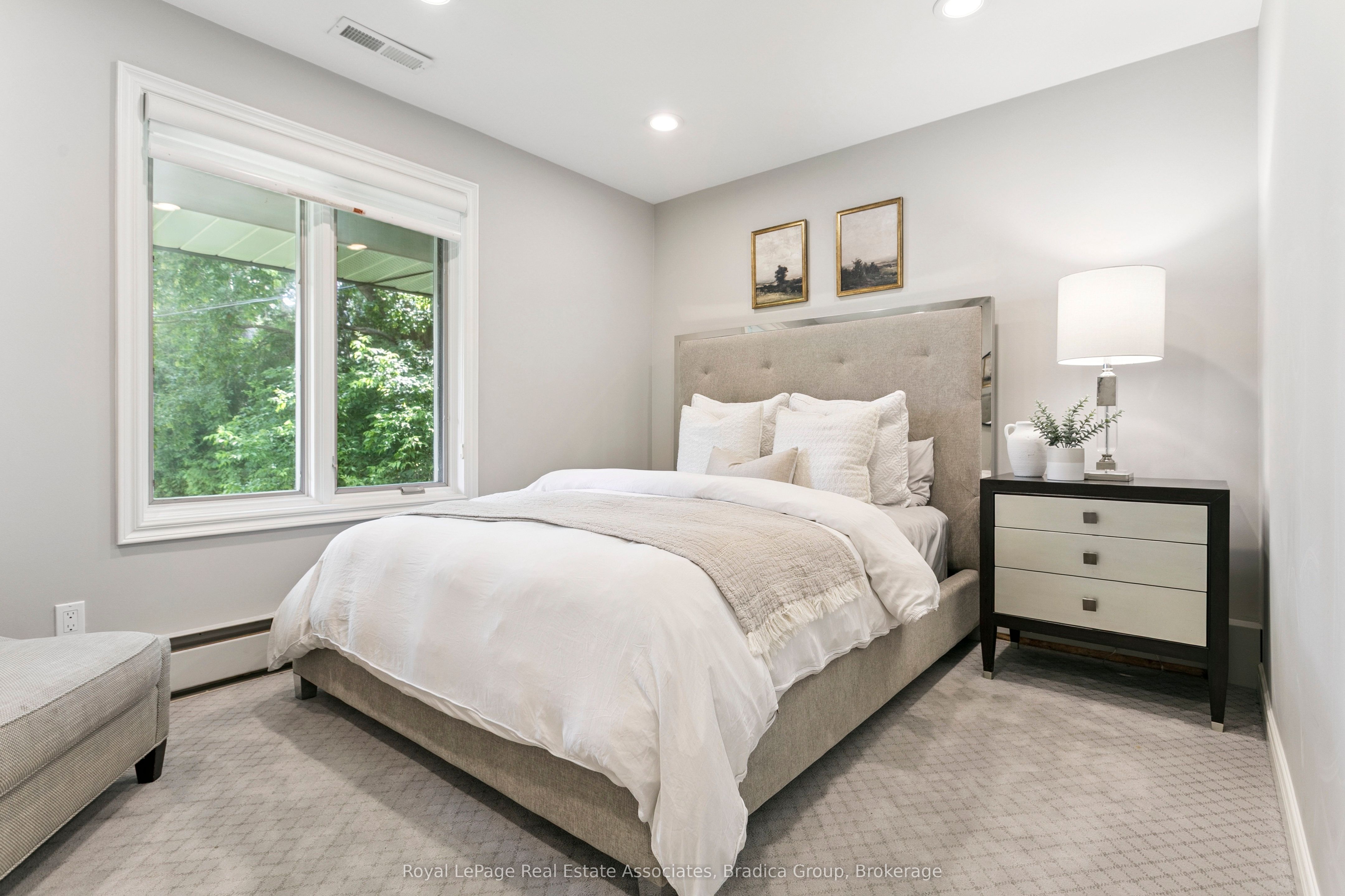 19 Lorraine Gardens Property Photo 27