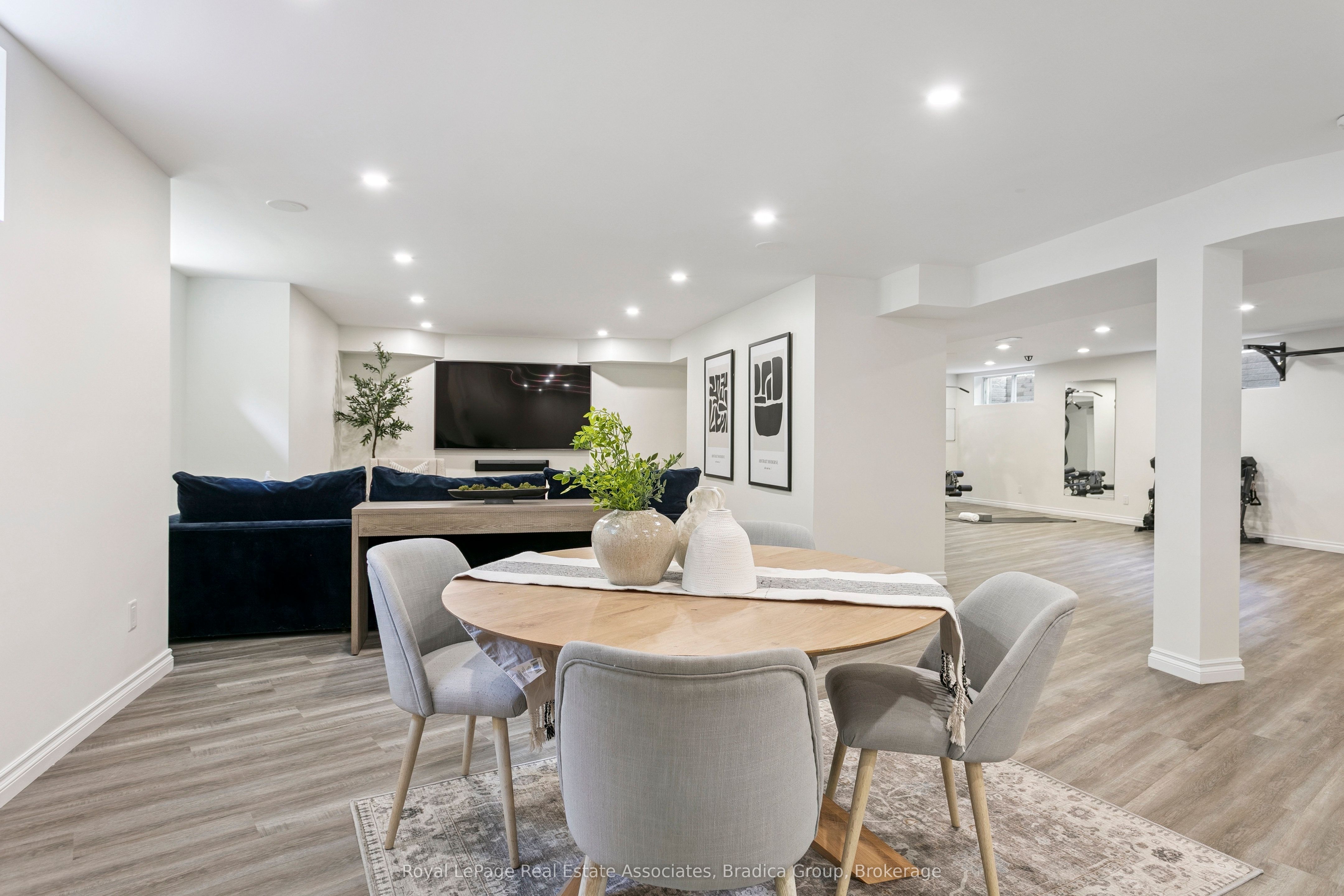 19 Lorraine Gardens Property Photo 31