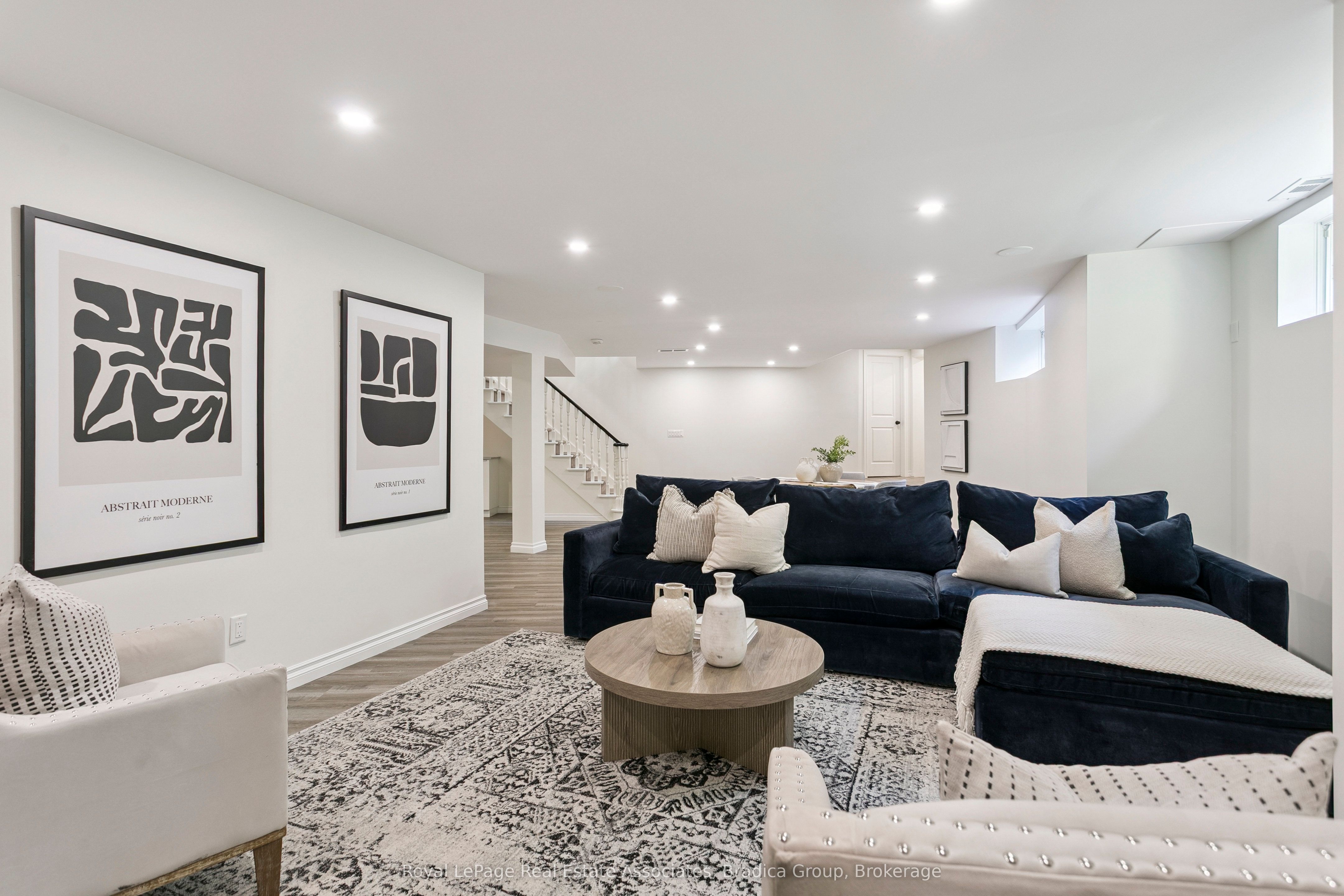 19 Lorraine Gardens Property Photo 33