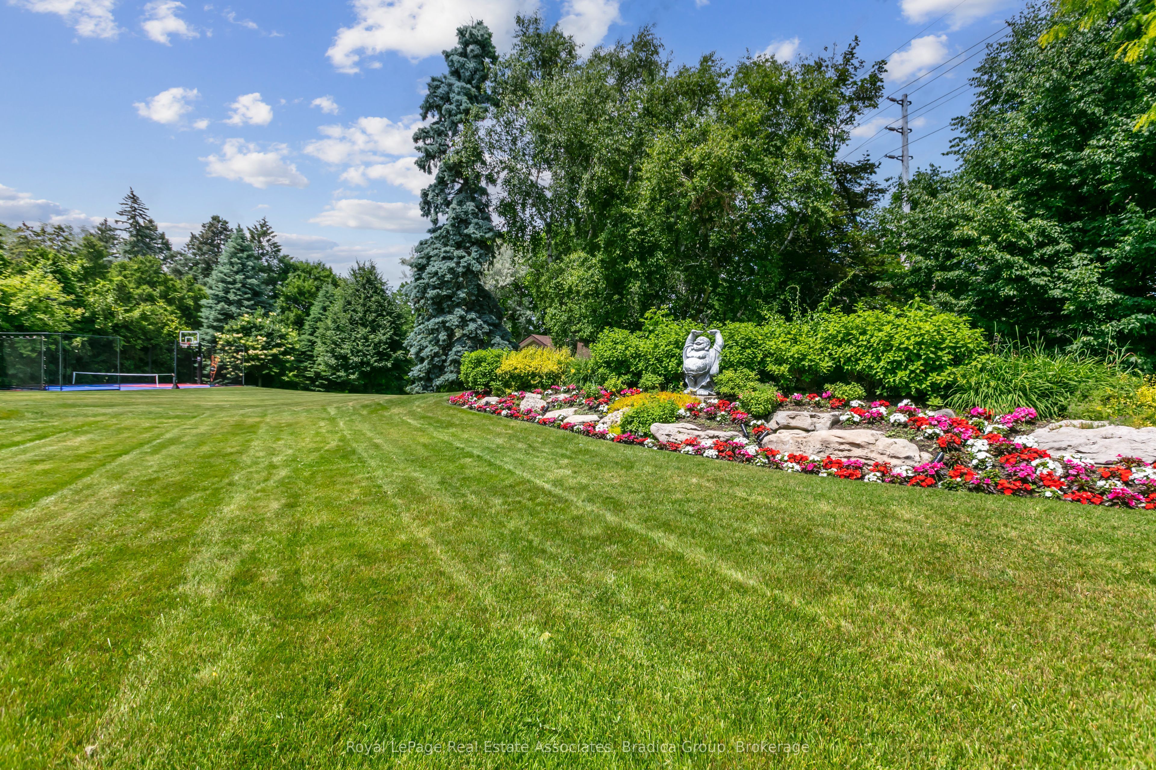 19 Lorraine Gardens Property Photo 42