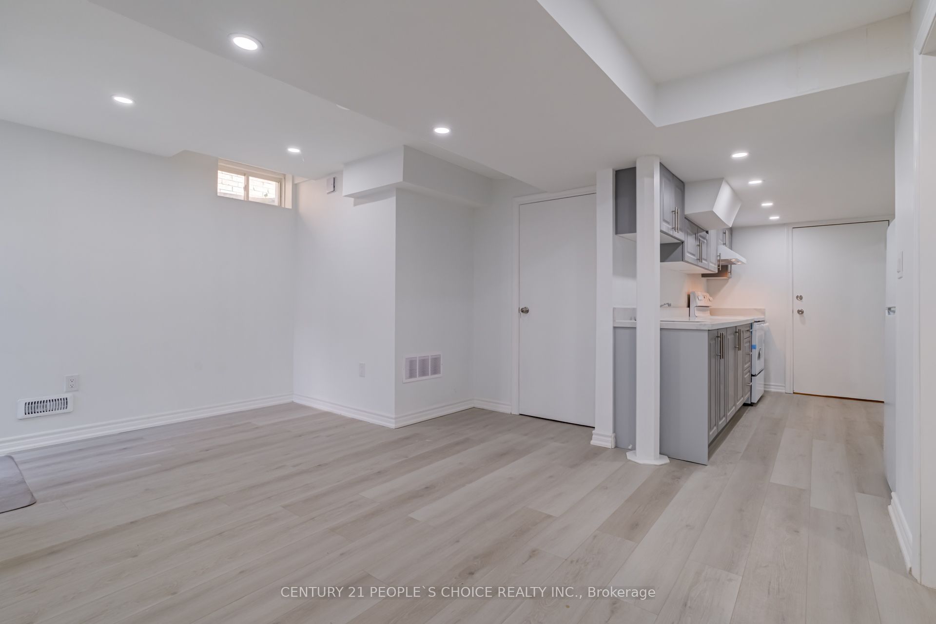 #basement - 25 Drummondville Drive Property Photo 7