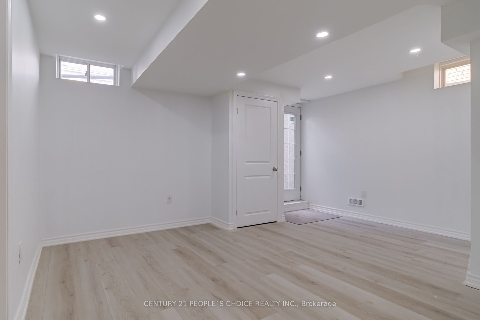 #basement - 25 Drummondville Drive Property Photo 8