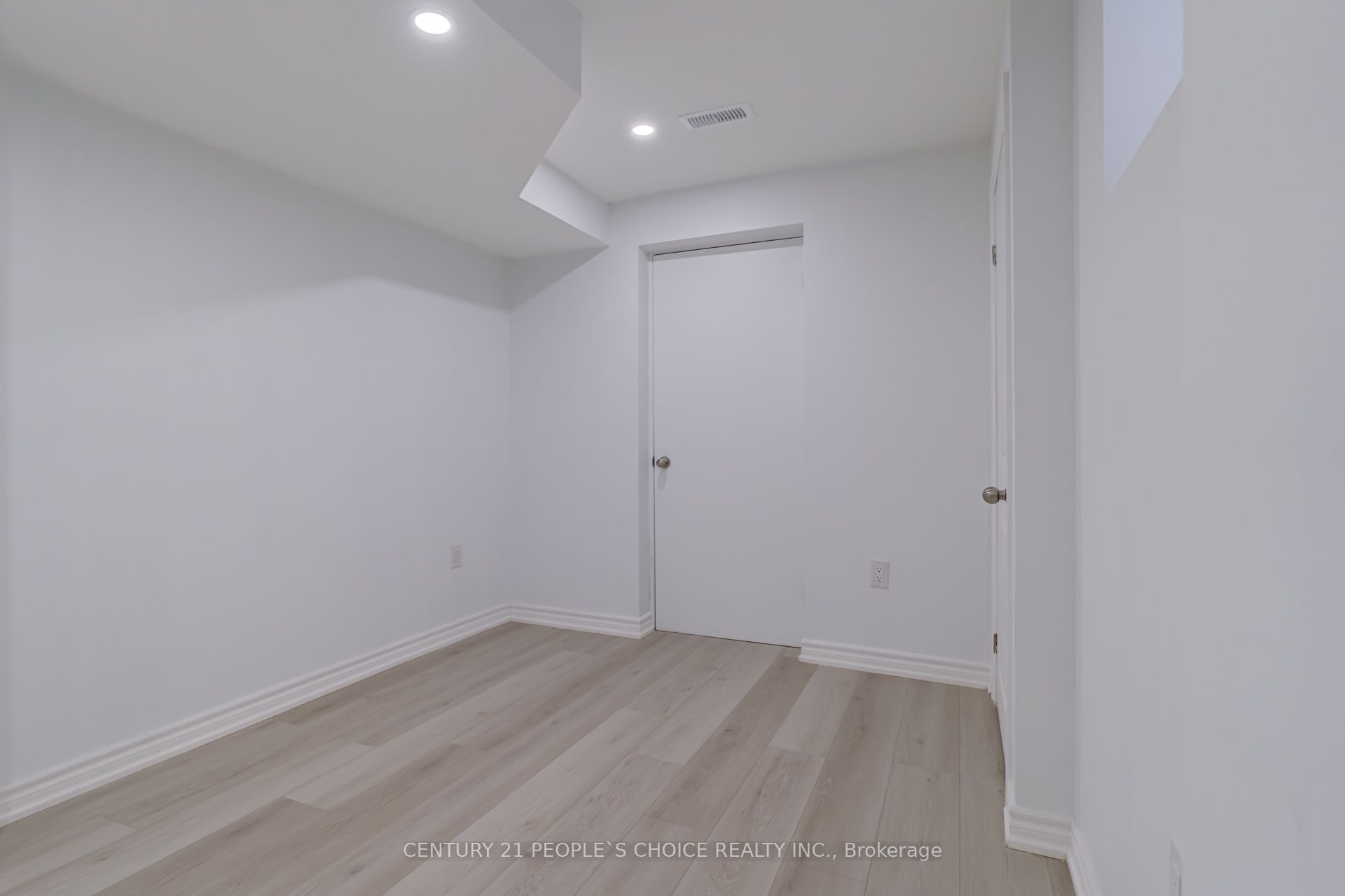 #basement - 25 Drummondville Drive Property Photo 18