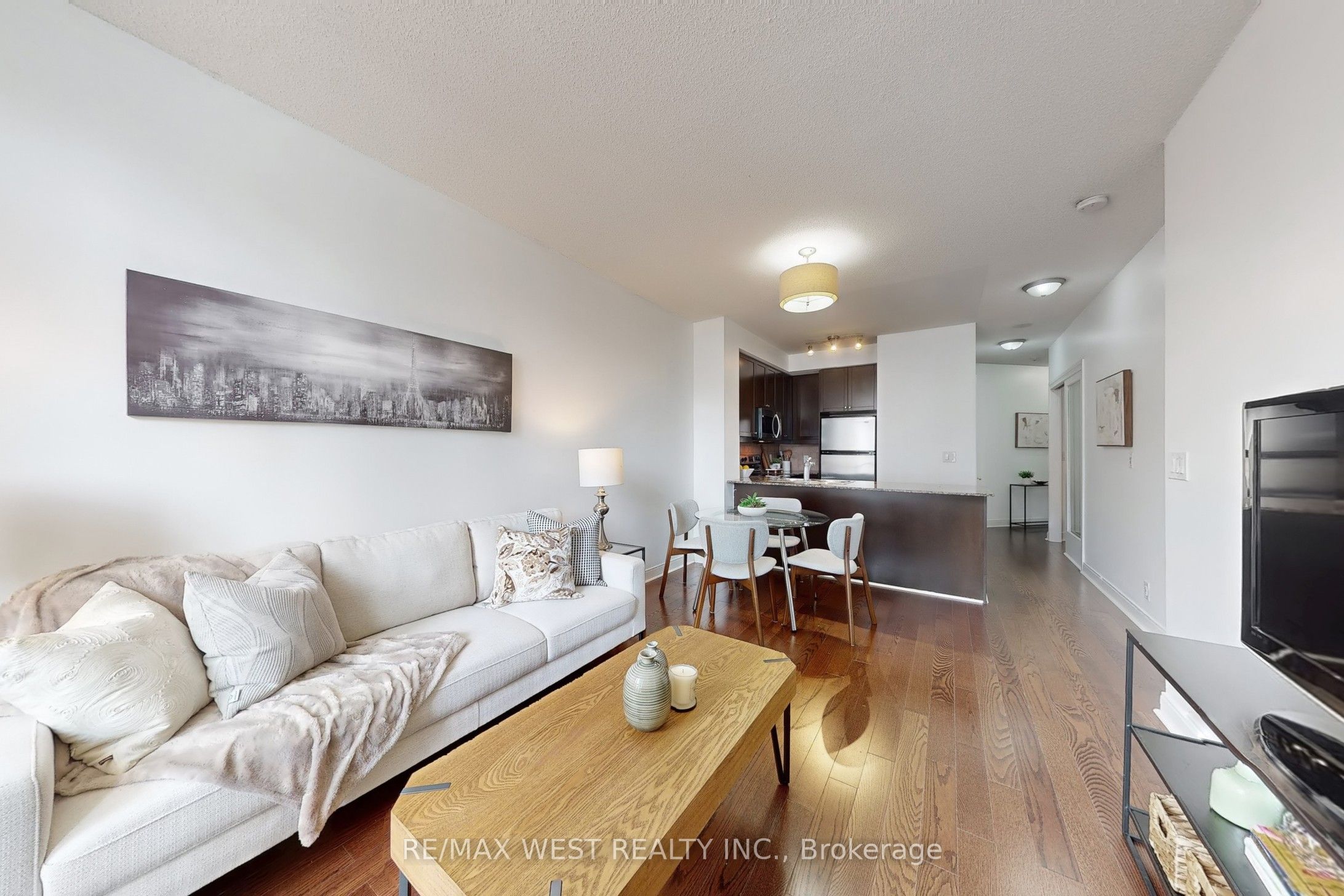 80 Absolute Avenue 206 Property Photo 7