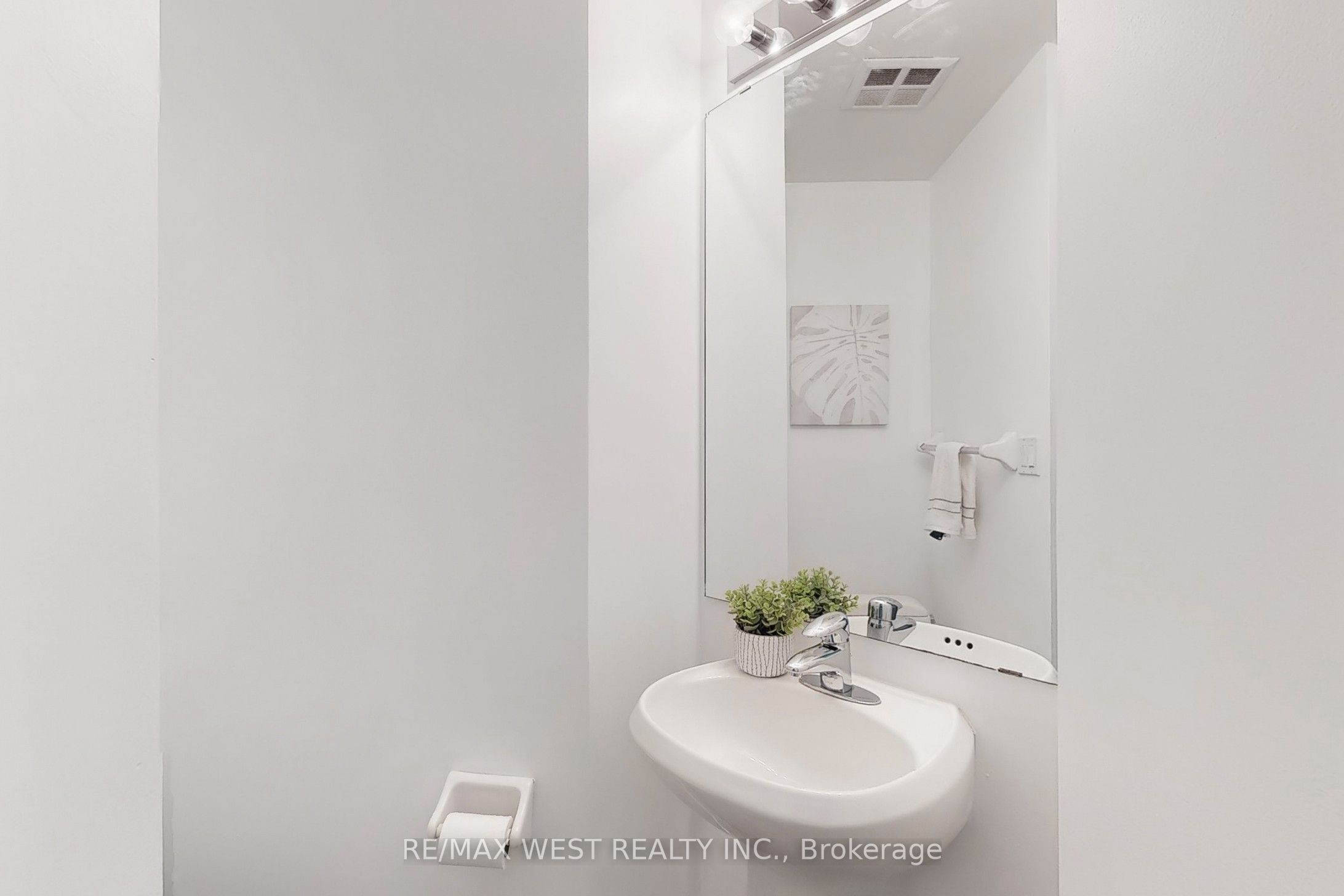80 Absolute Avenue 206 Property Photo 16