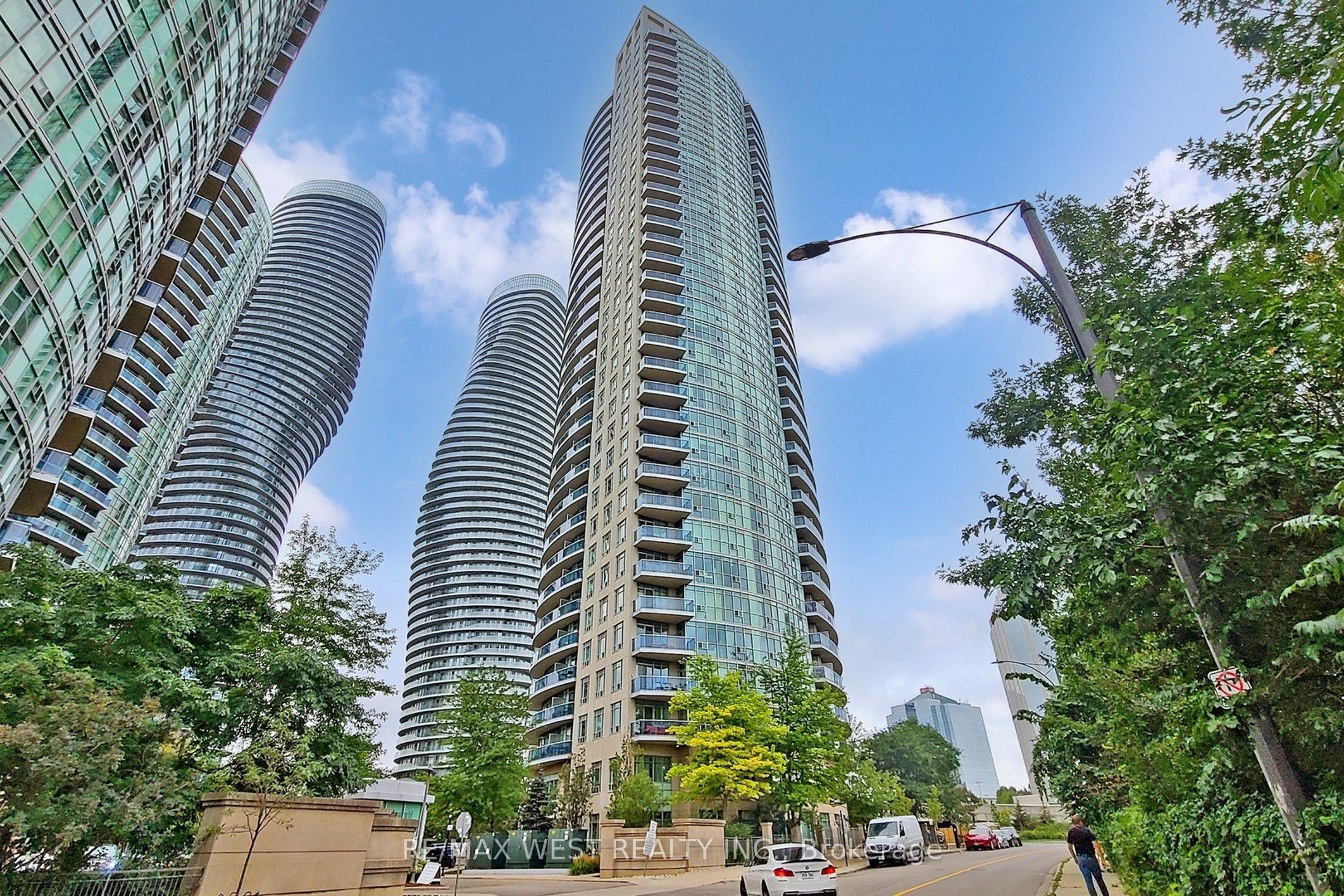 80 Absolute Avenue 206 Property Photo 32