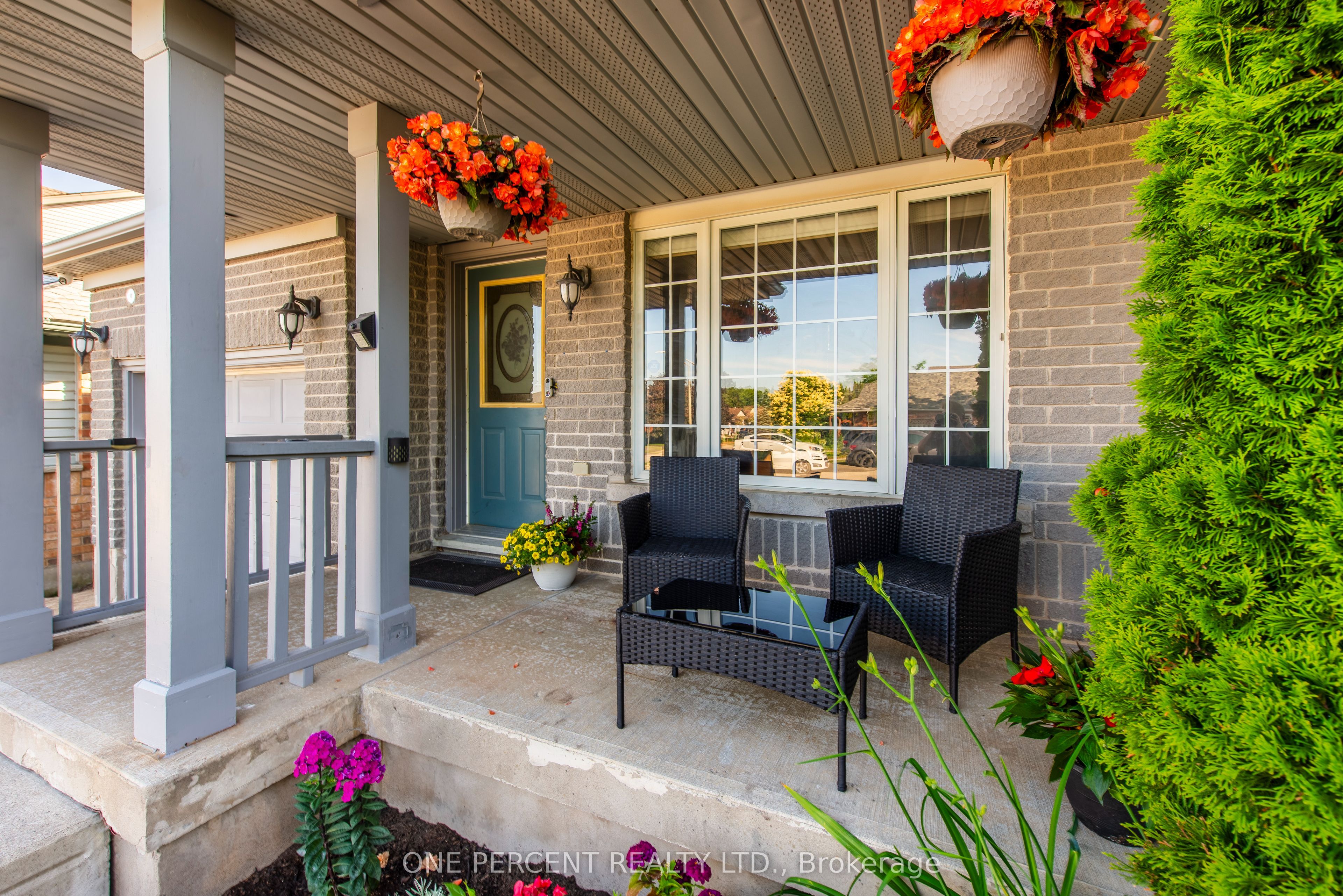 53 Biscayne Crescent Property Photo 3