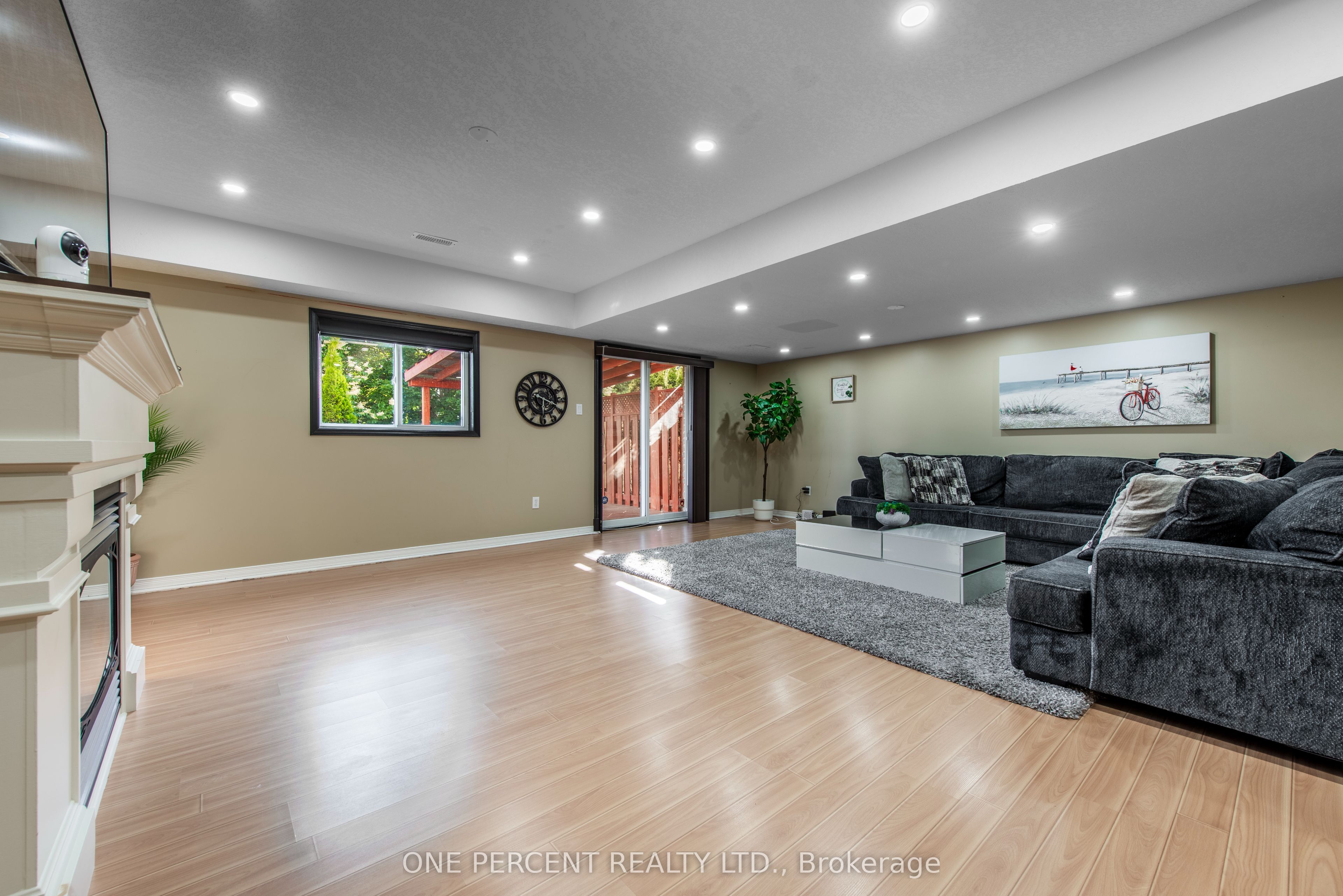 53 Biscayne Crescent Property Photo 25