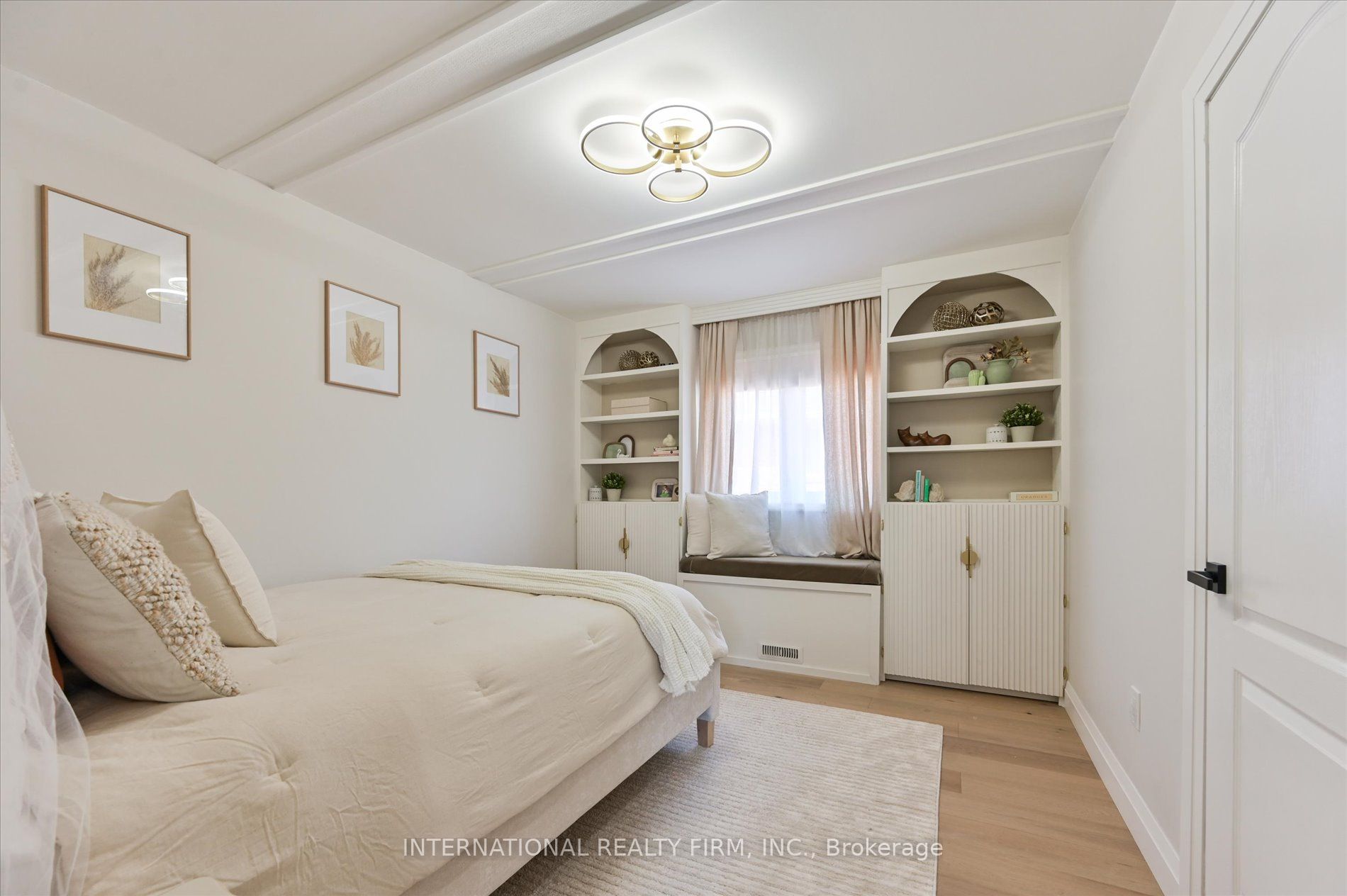 7337 Sandhurst Drive Property Photo 11