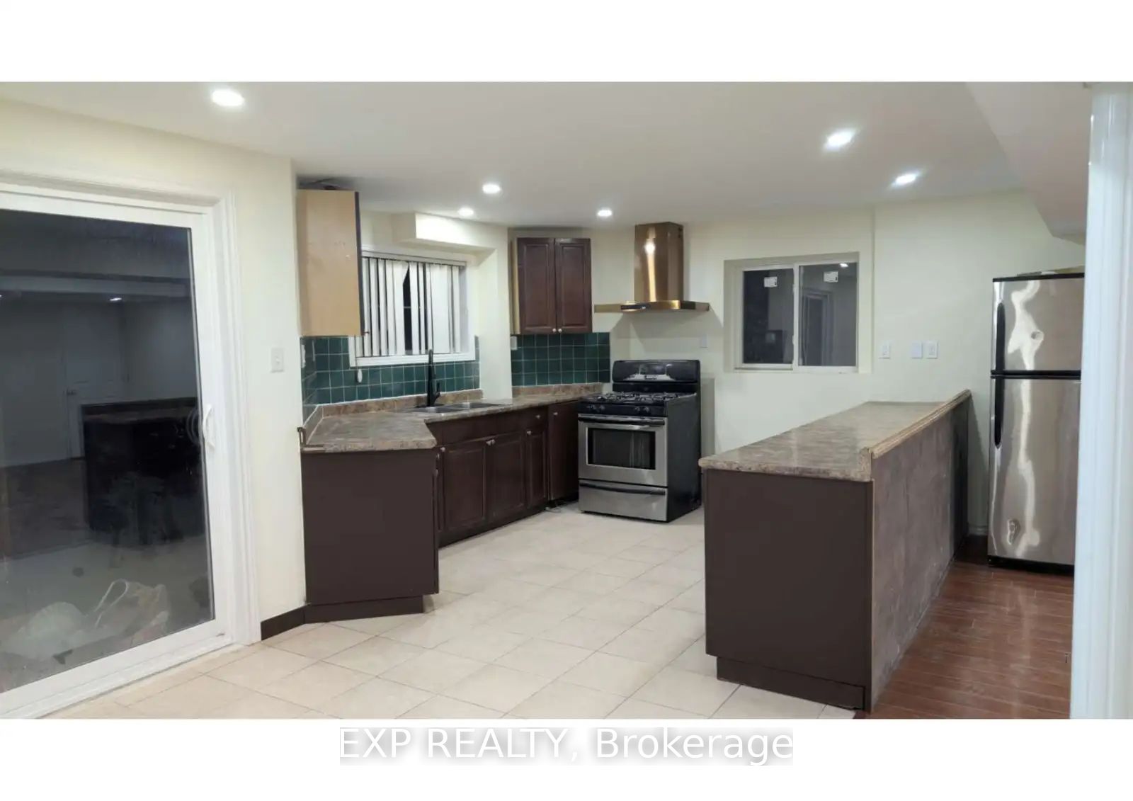 105 Bayridge Drive Property Photo 1
